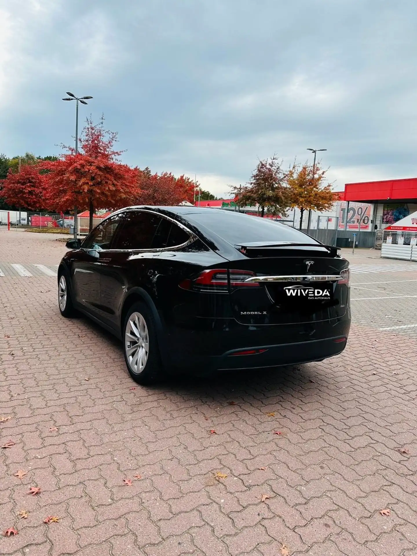 Tesla - Model X