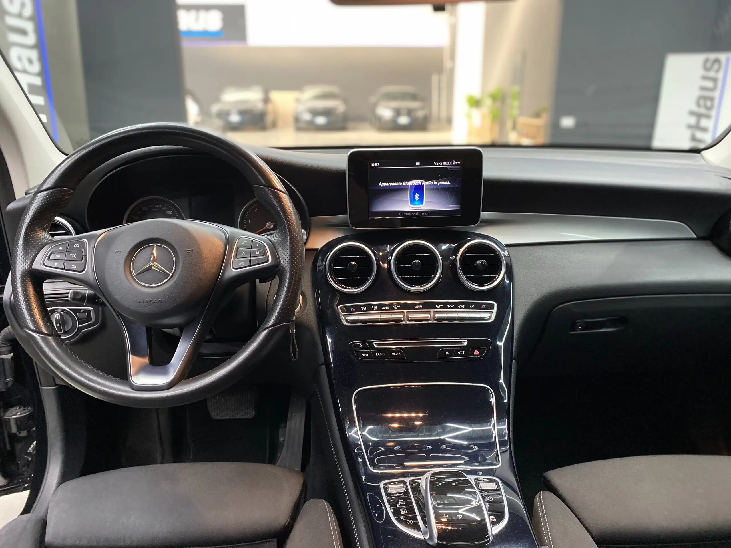 Mercedes-Benz - GLC 220