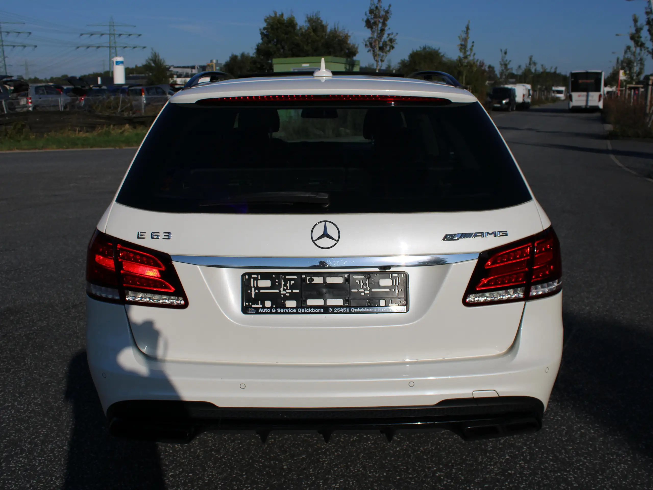 Mercedes-Benz - E 63 AMG