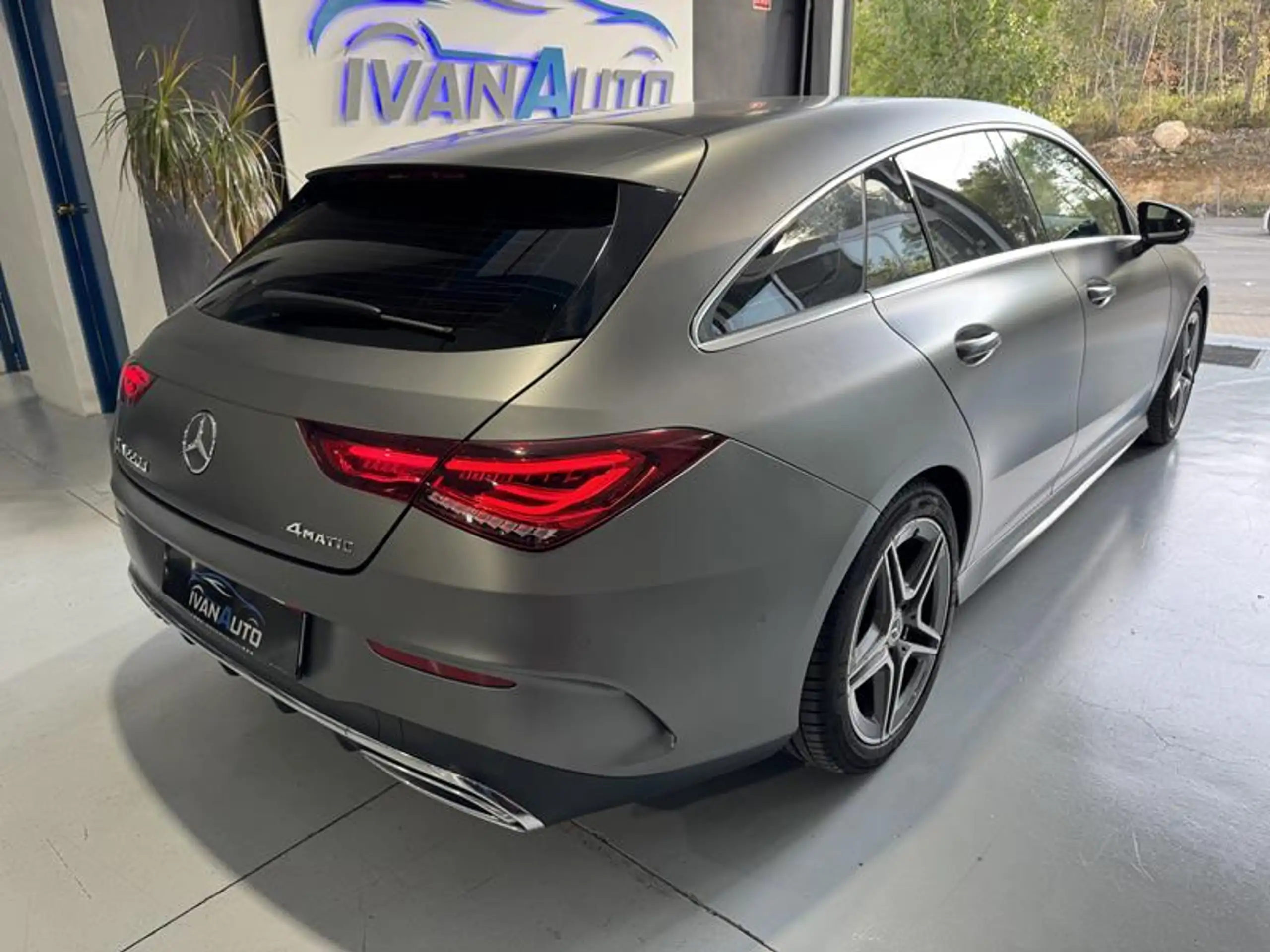 Mercedes-Benz - CLA 220