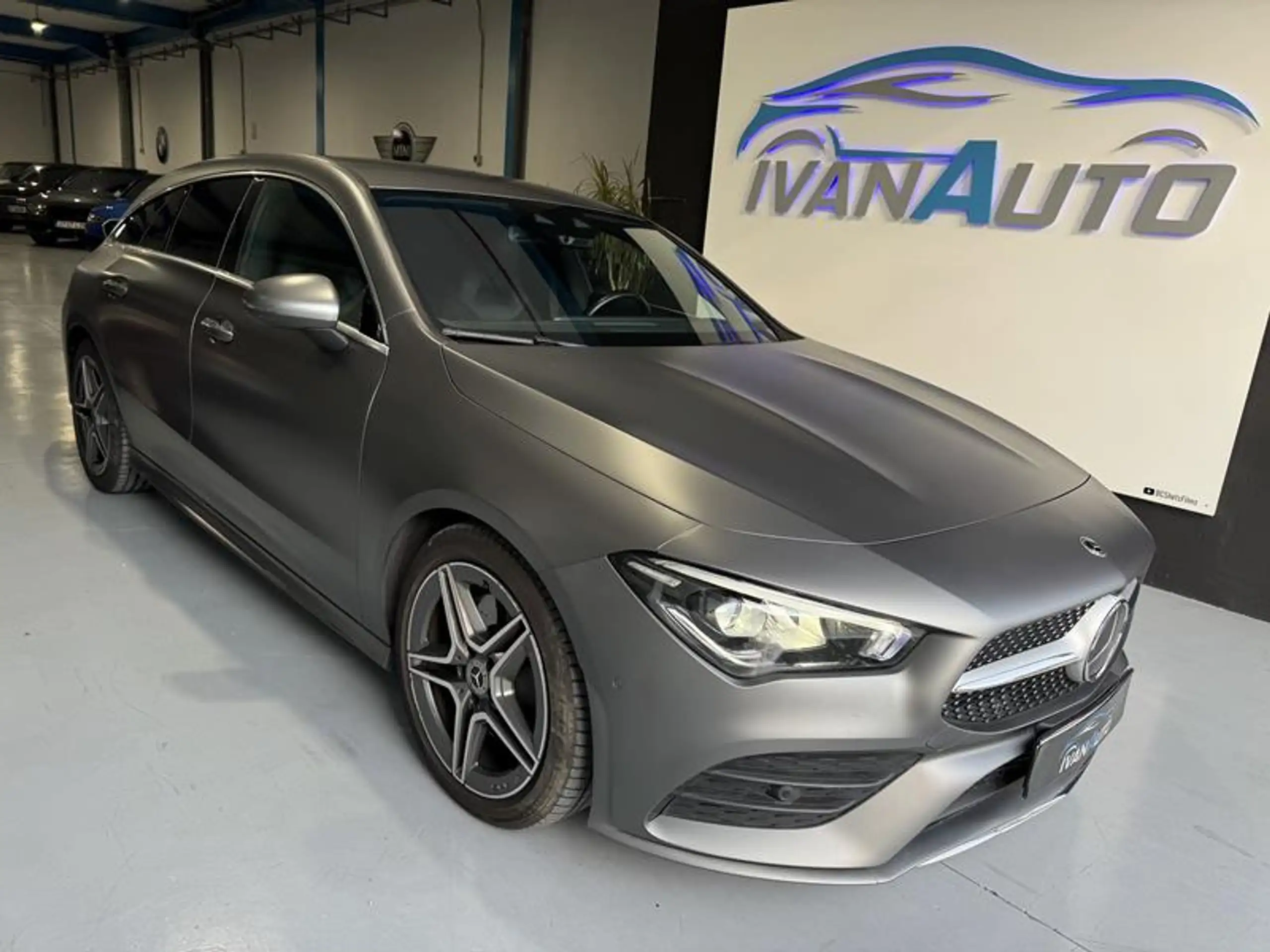 Mercedes-Benz - CLA 220