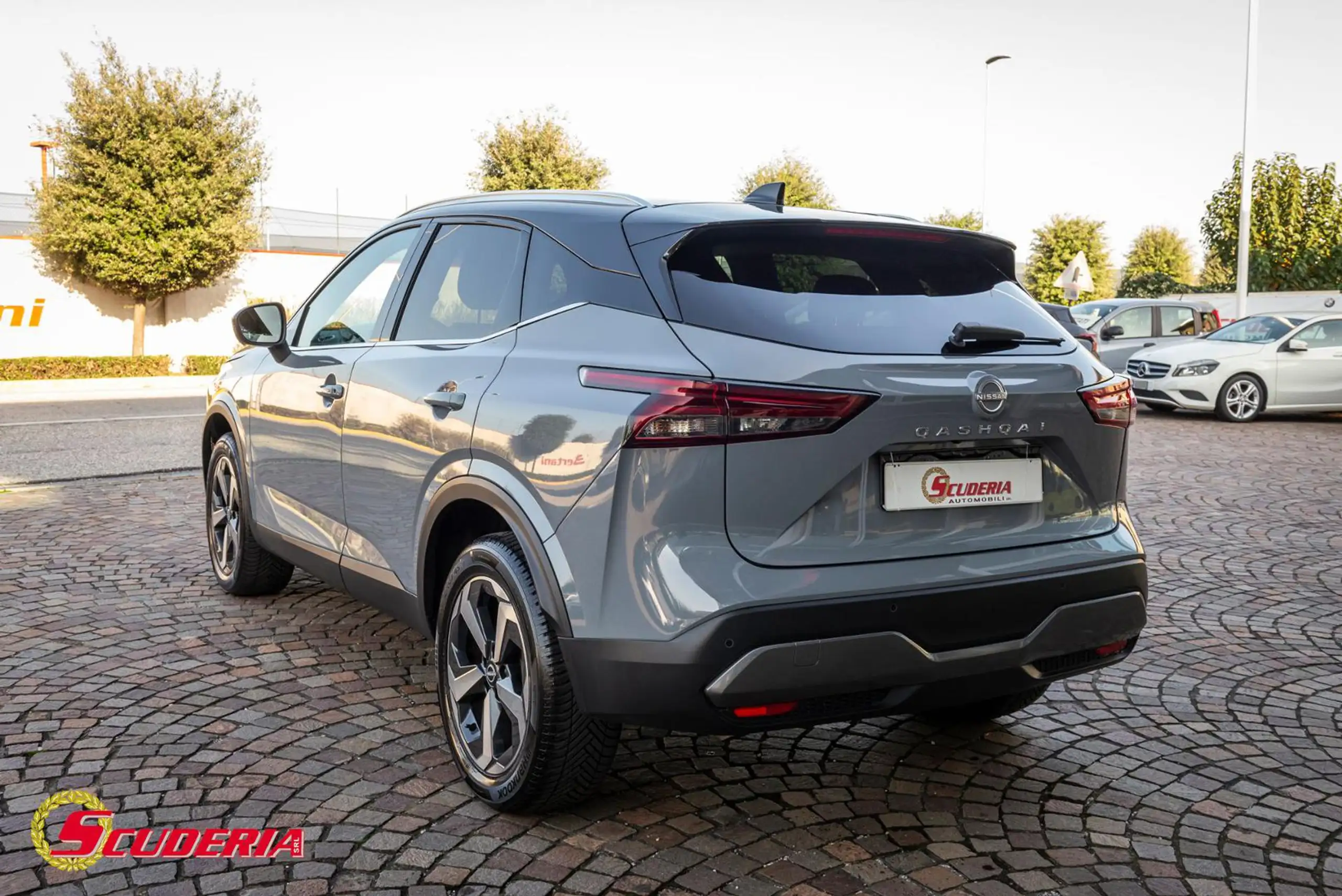 Nissan - Qashqai