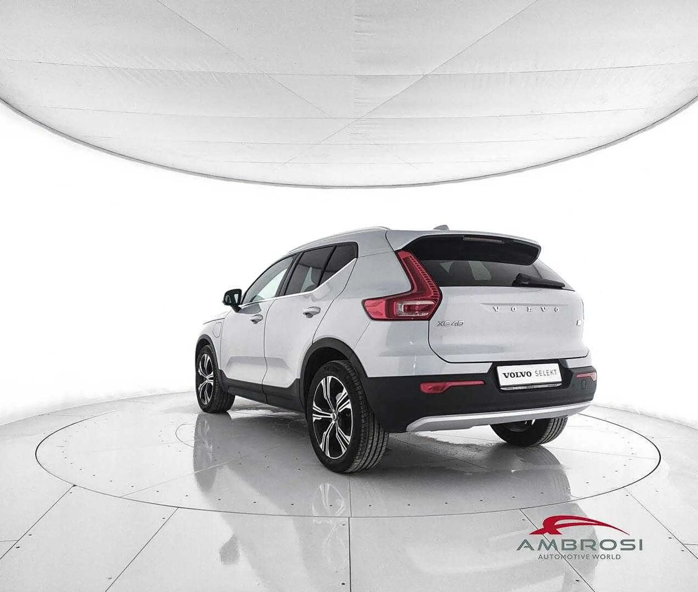 Volvo - XC40