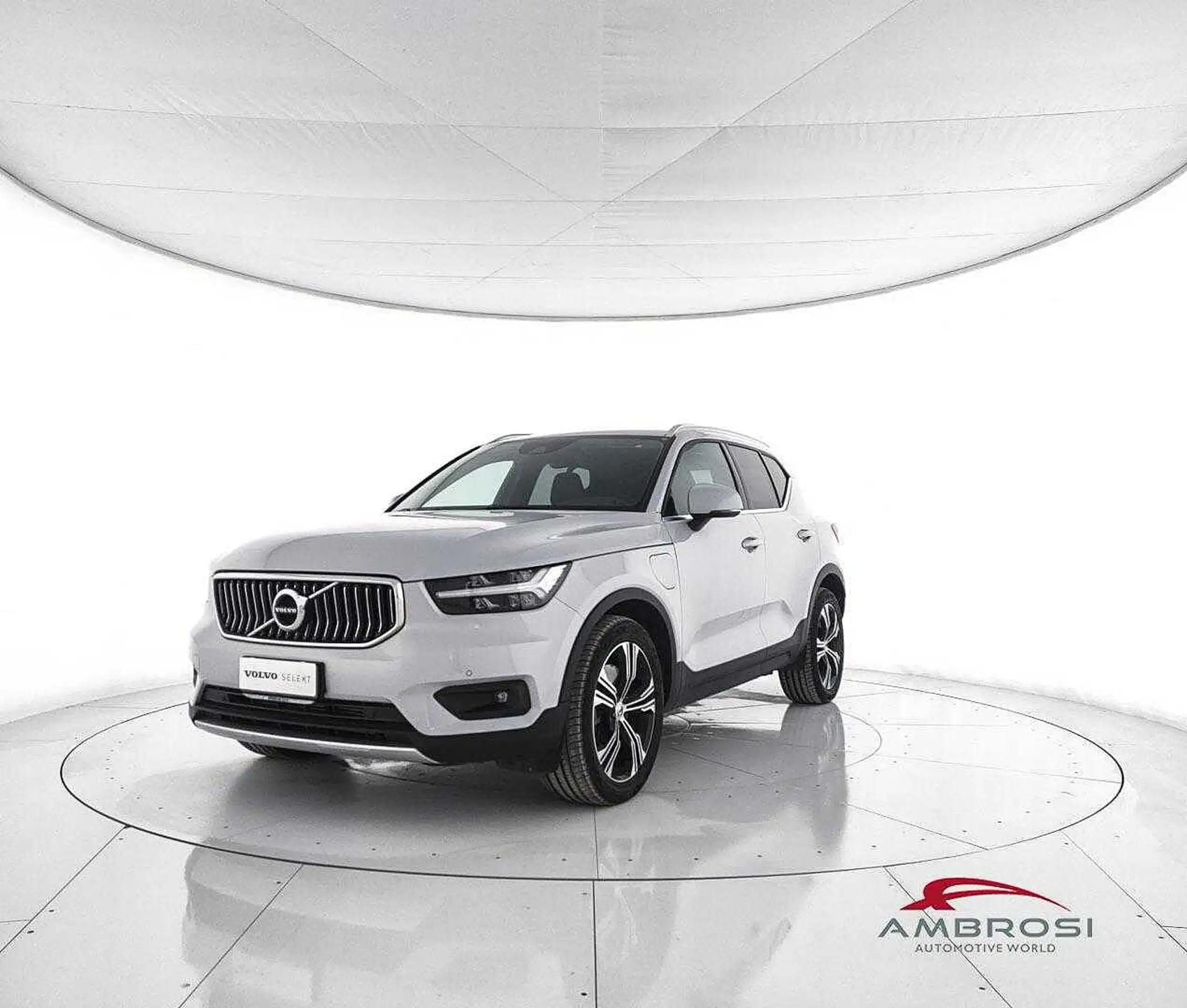 Volvo - XC40