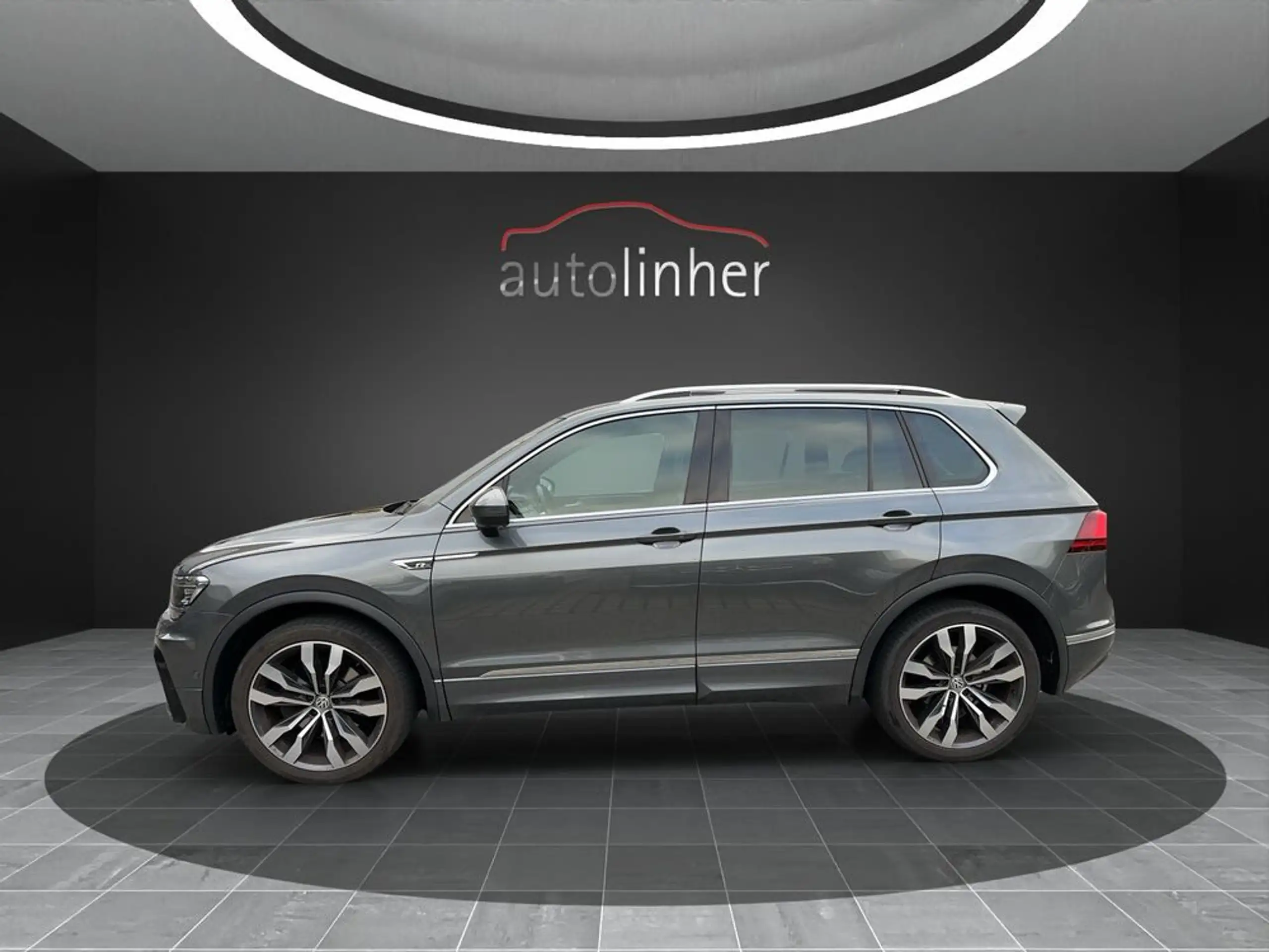 Volkswagen - Tiguan