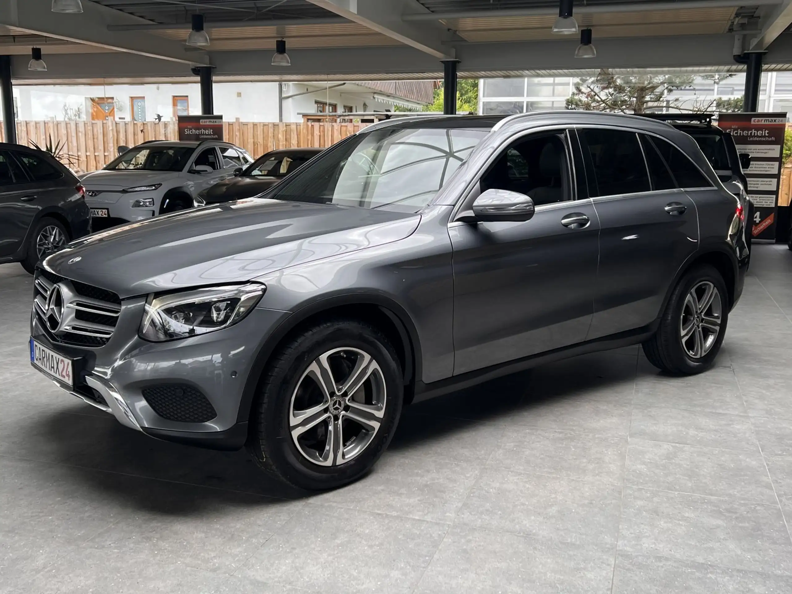 Mercedes-Benz - GLC 250