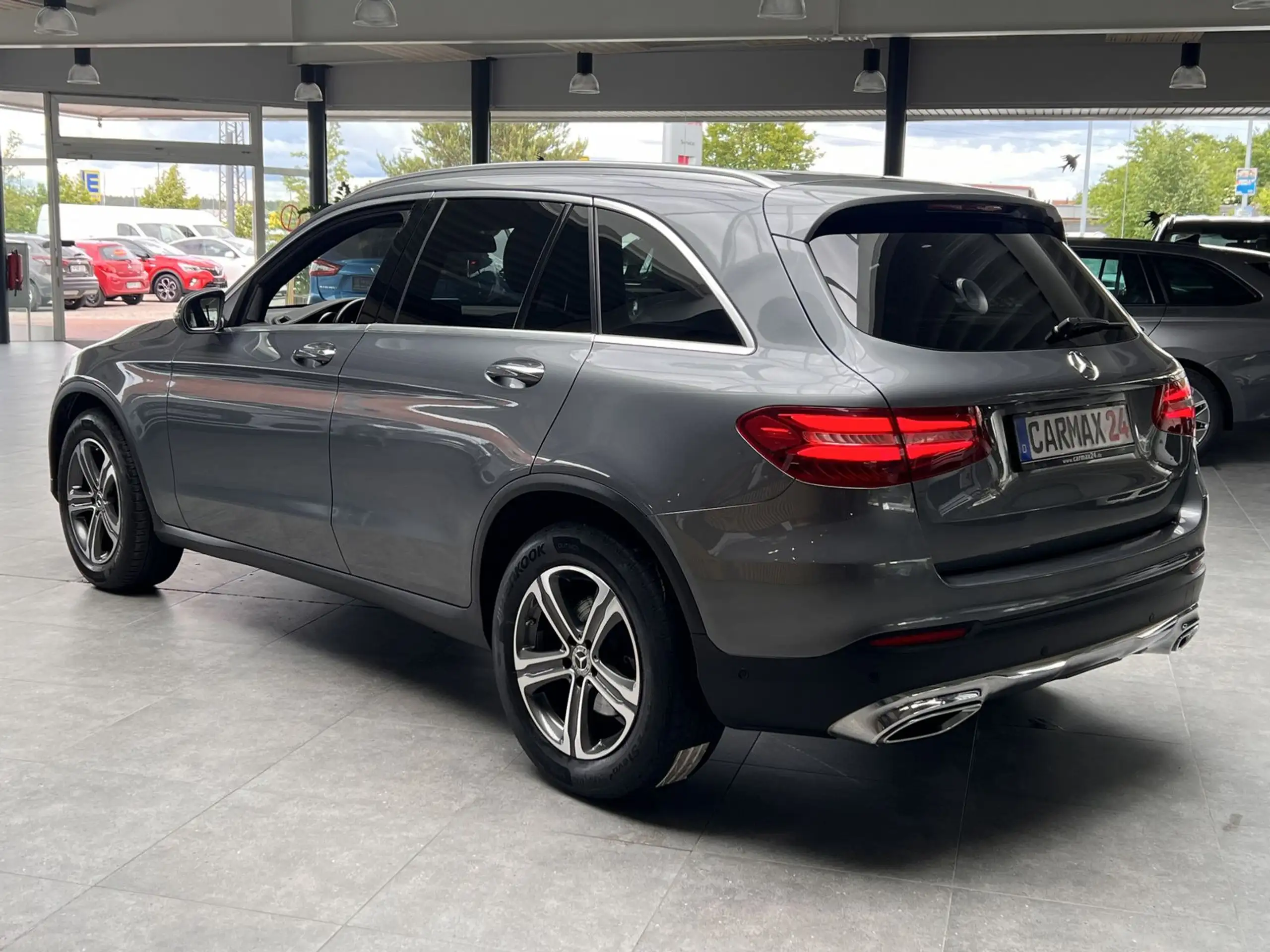 Mercedes-Benz - GLC 250