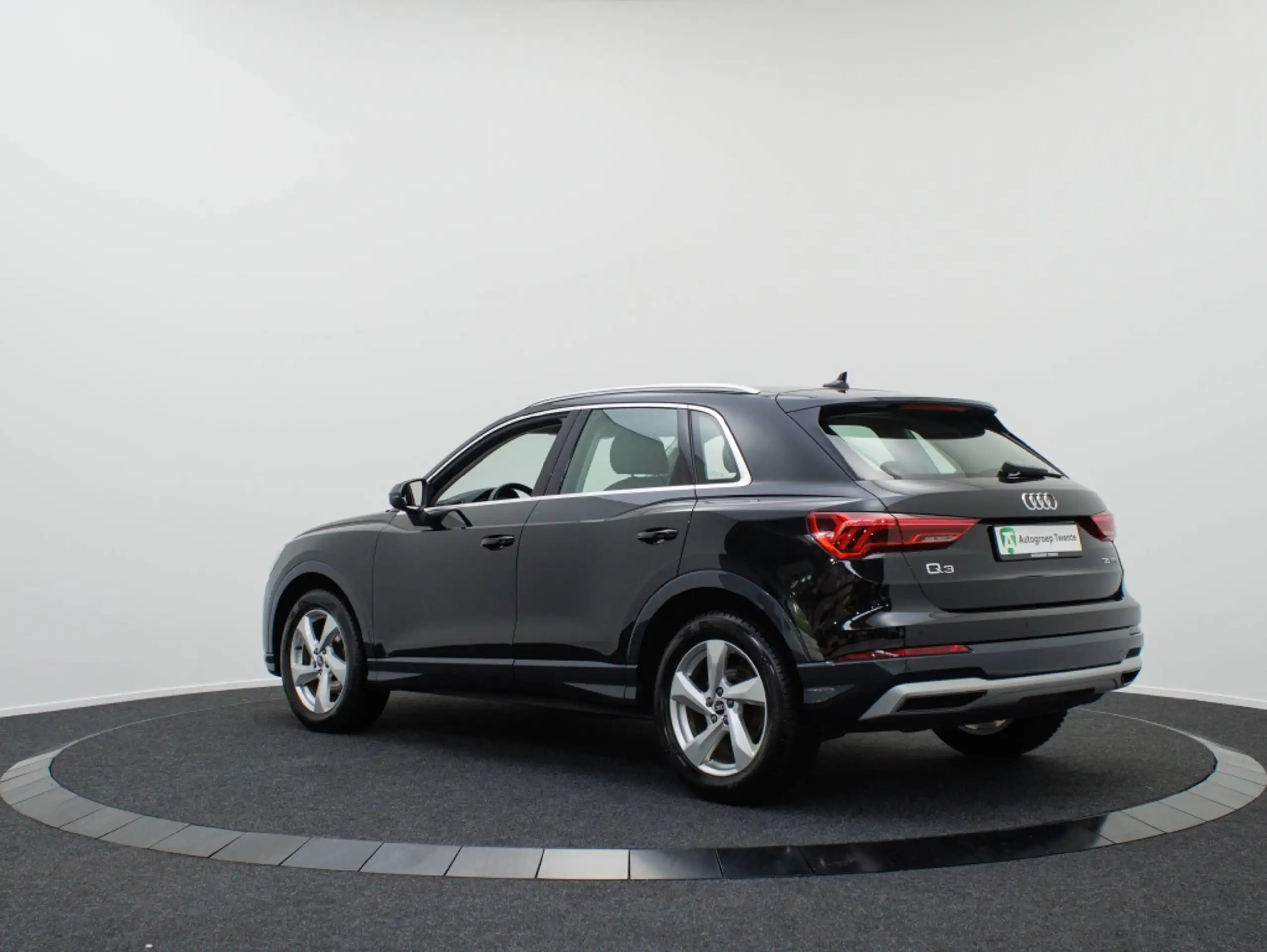 Audi - Q3