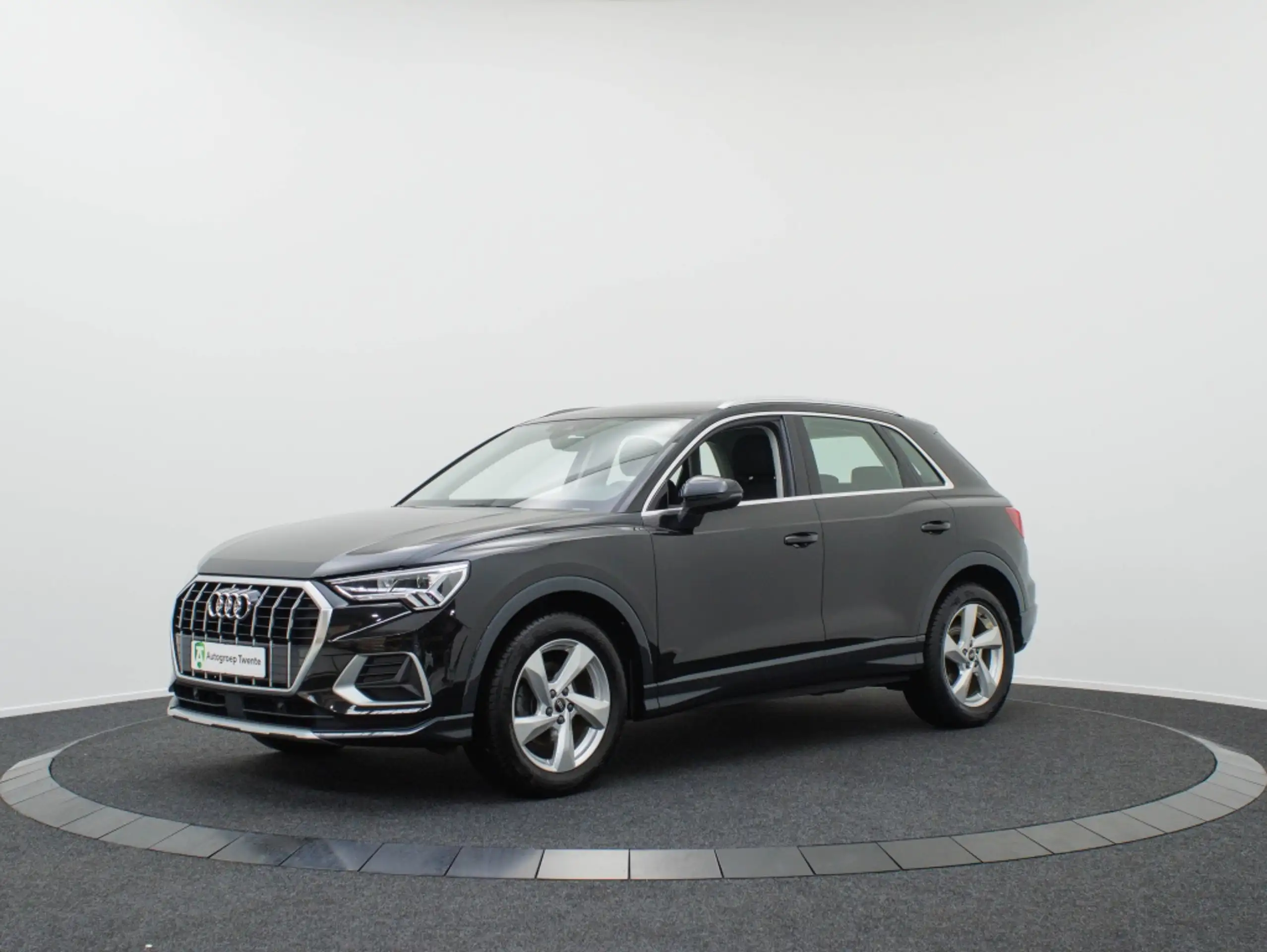 Audi - Q3