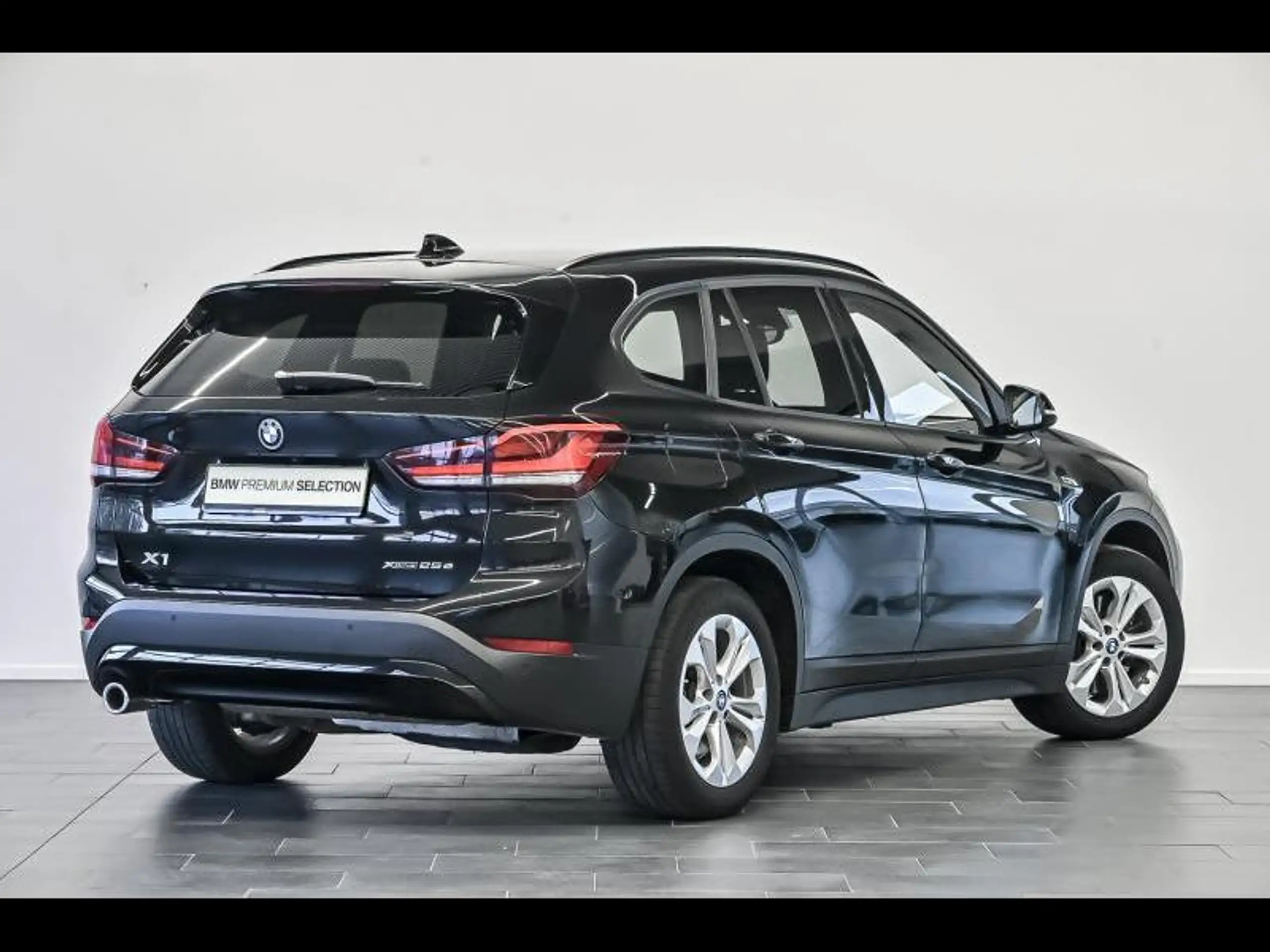 BMW - X1