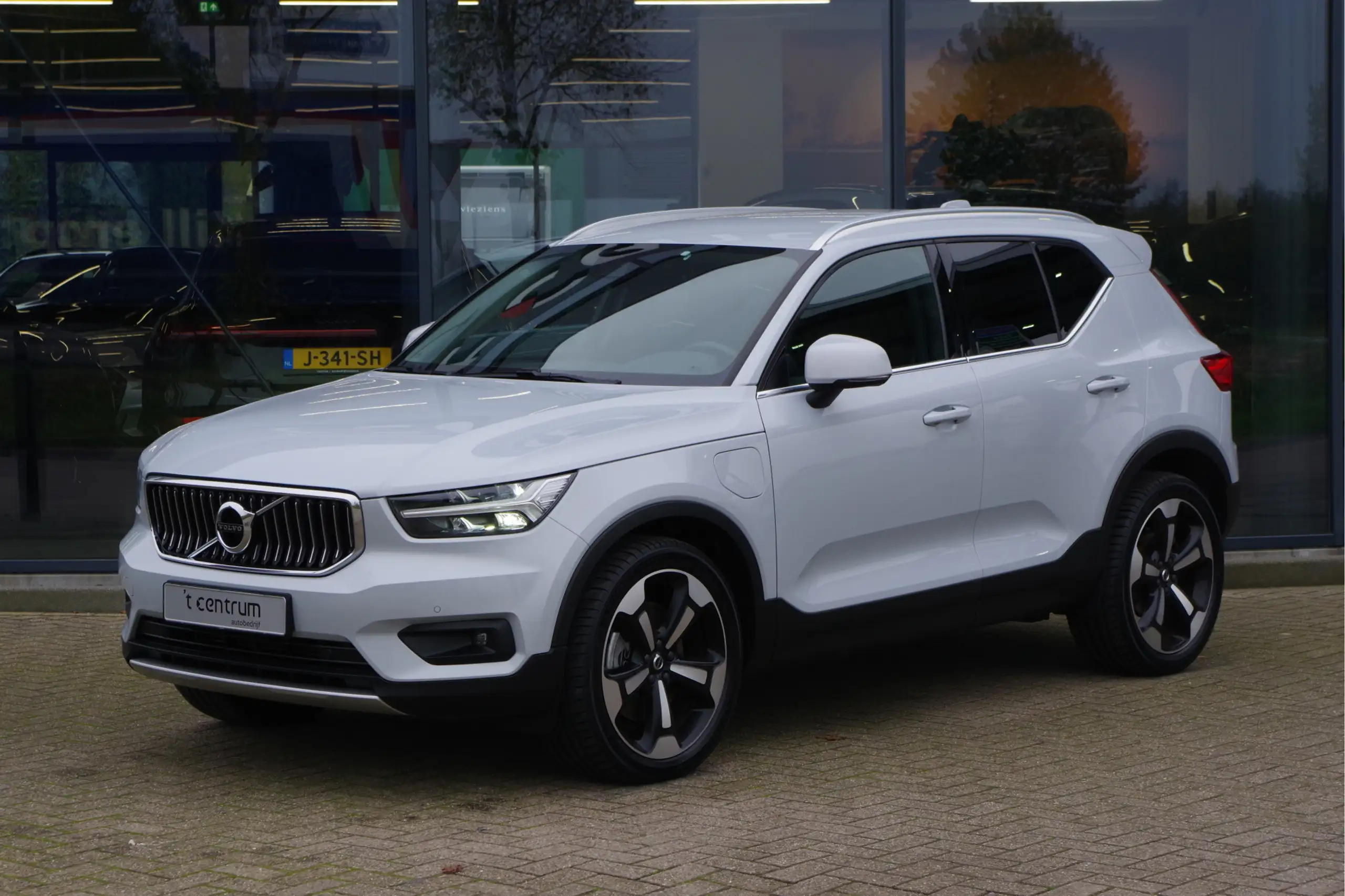 Volvo - XC40