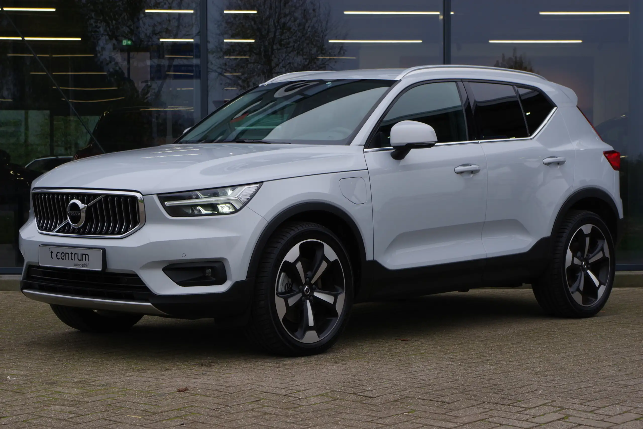 Volvo - XC40