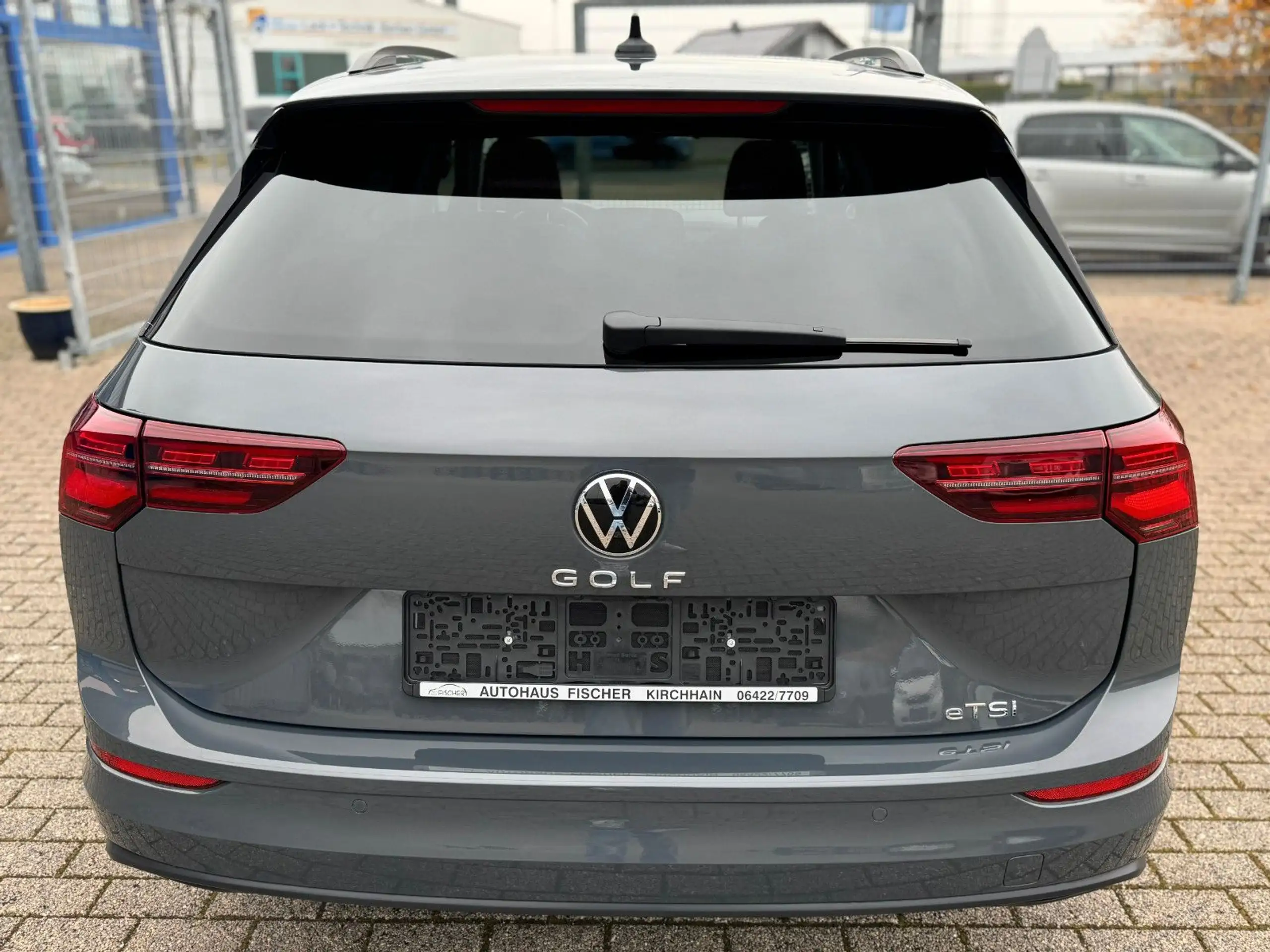 Volkswagen - Golf