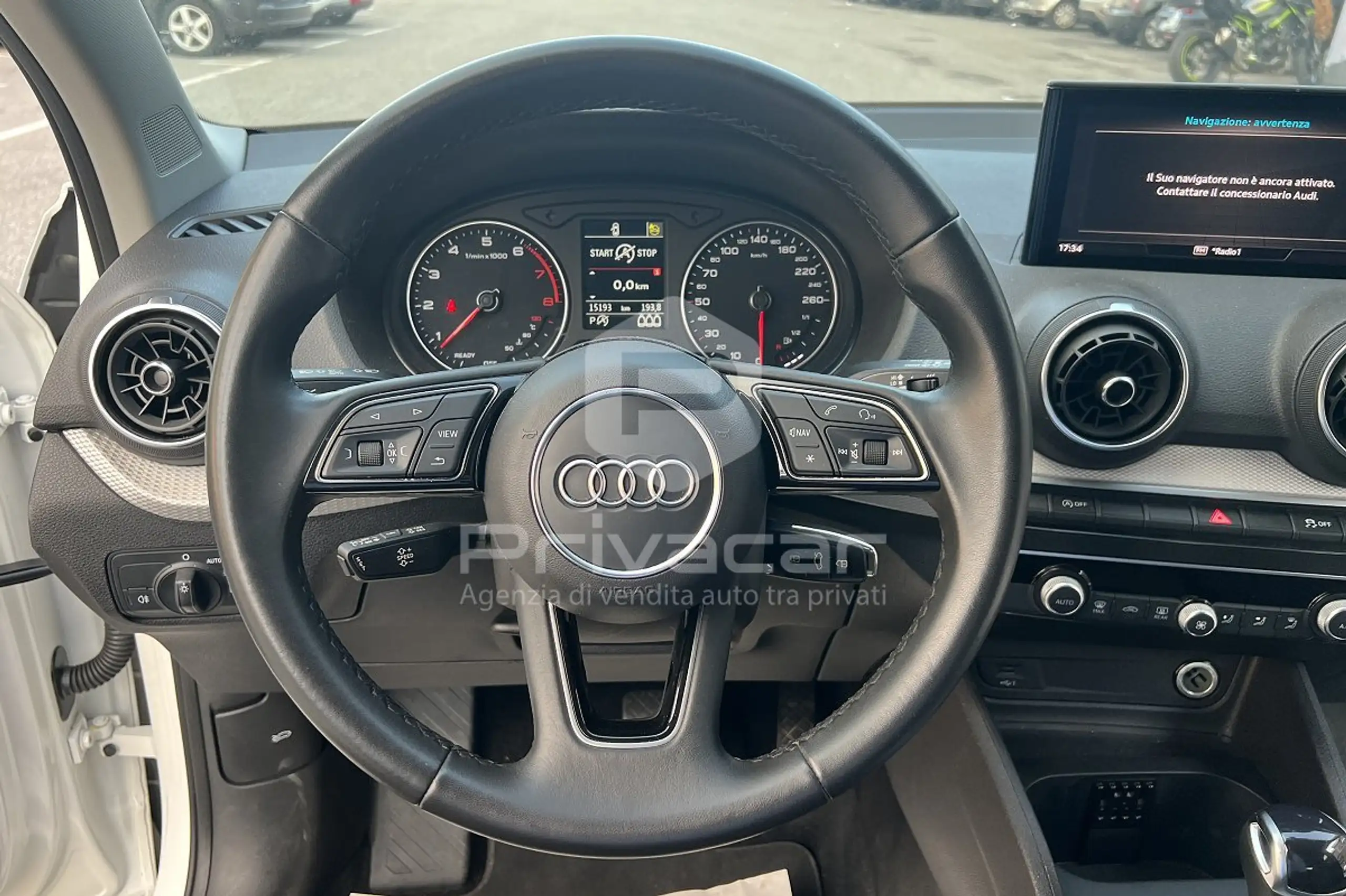 Audi - Q2