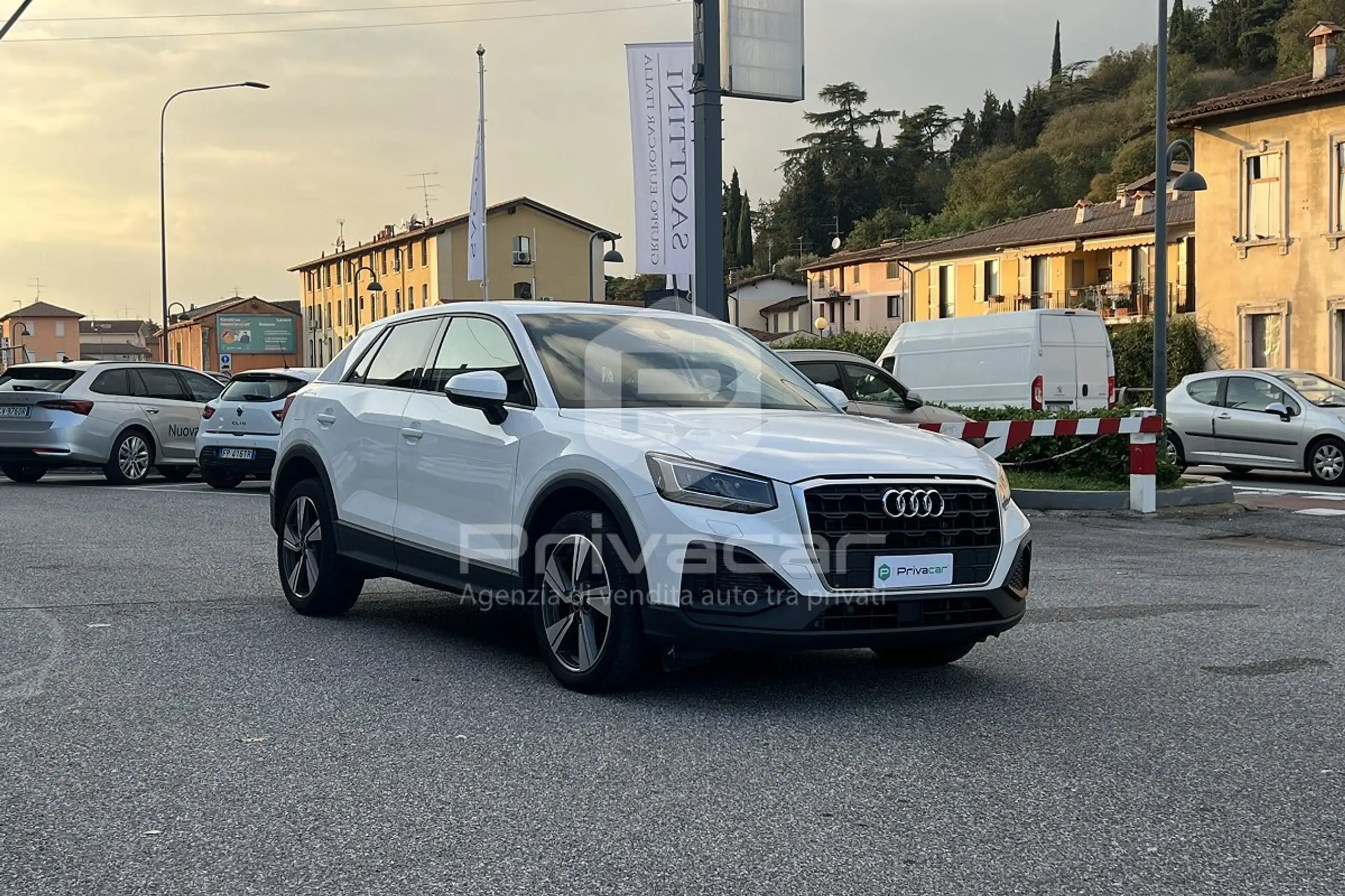 Audi - Q2