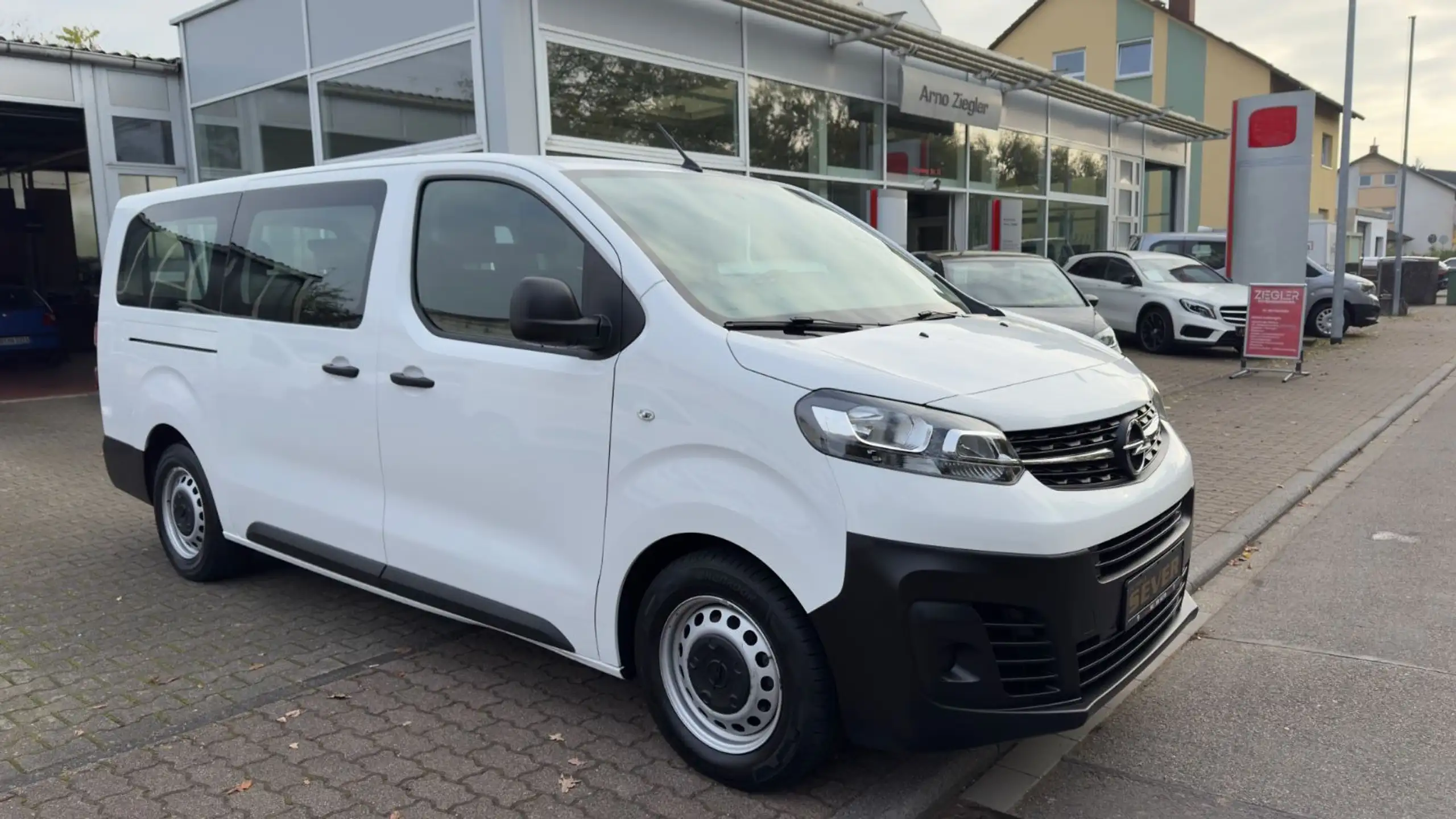 Opel - Vivaro