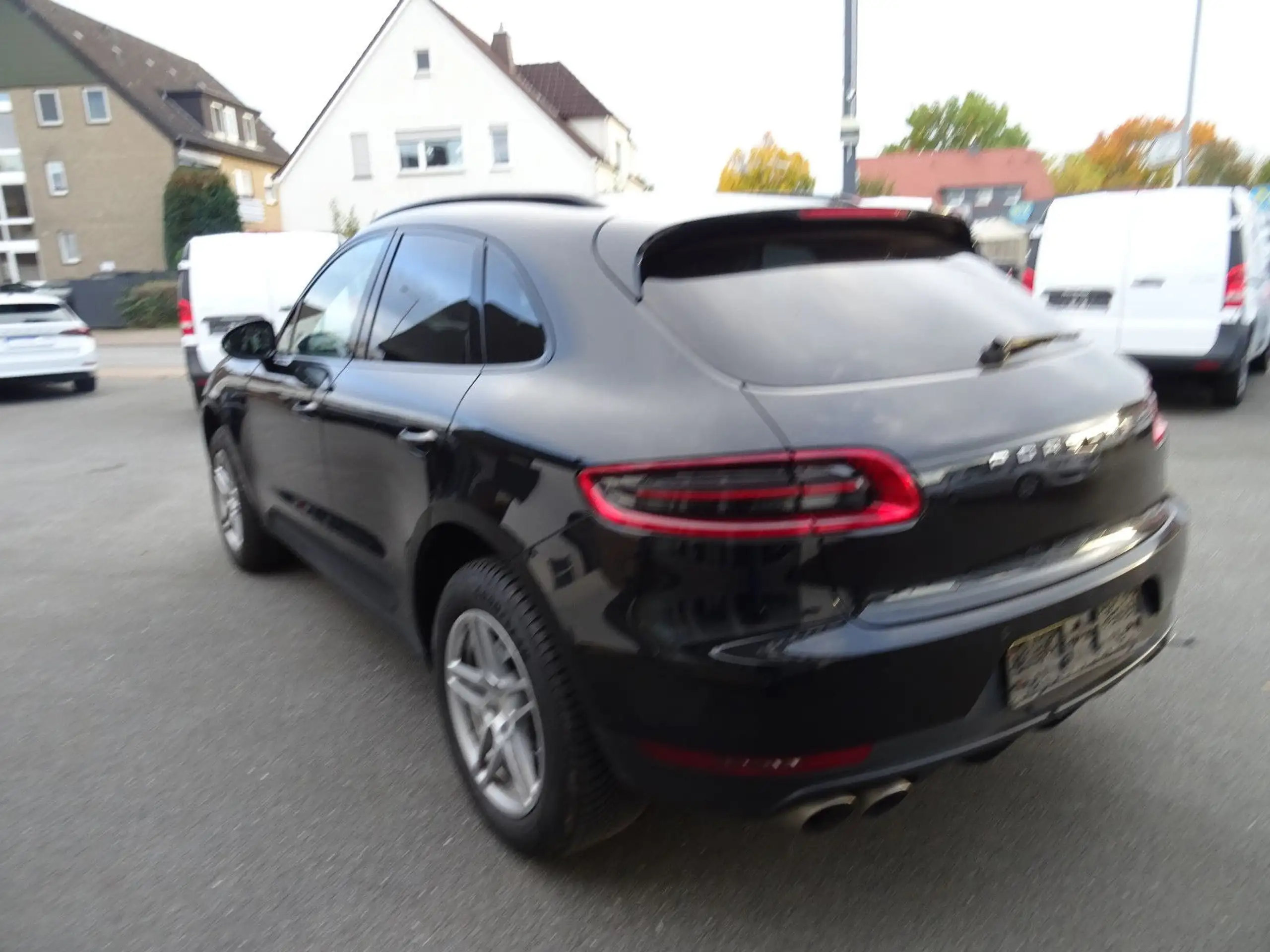 Porsche - Macan