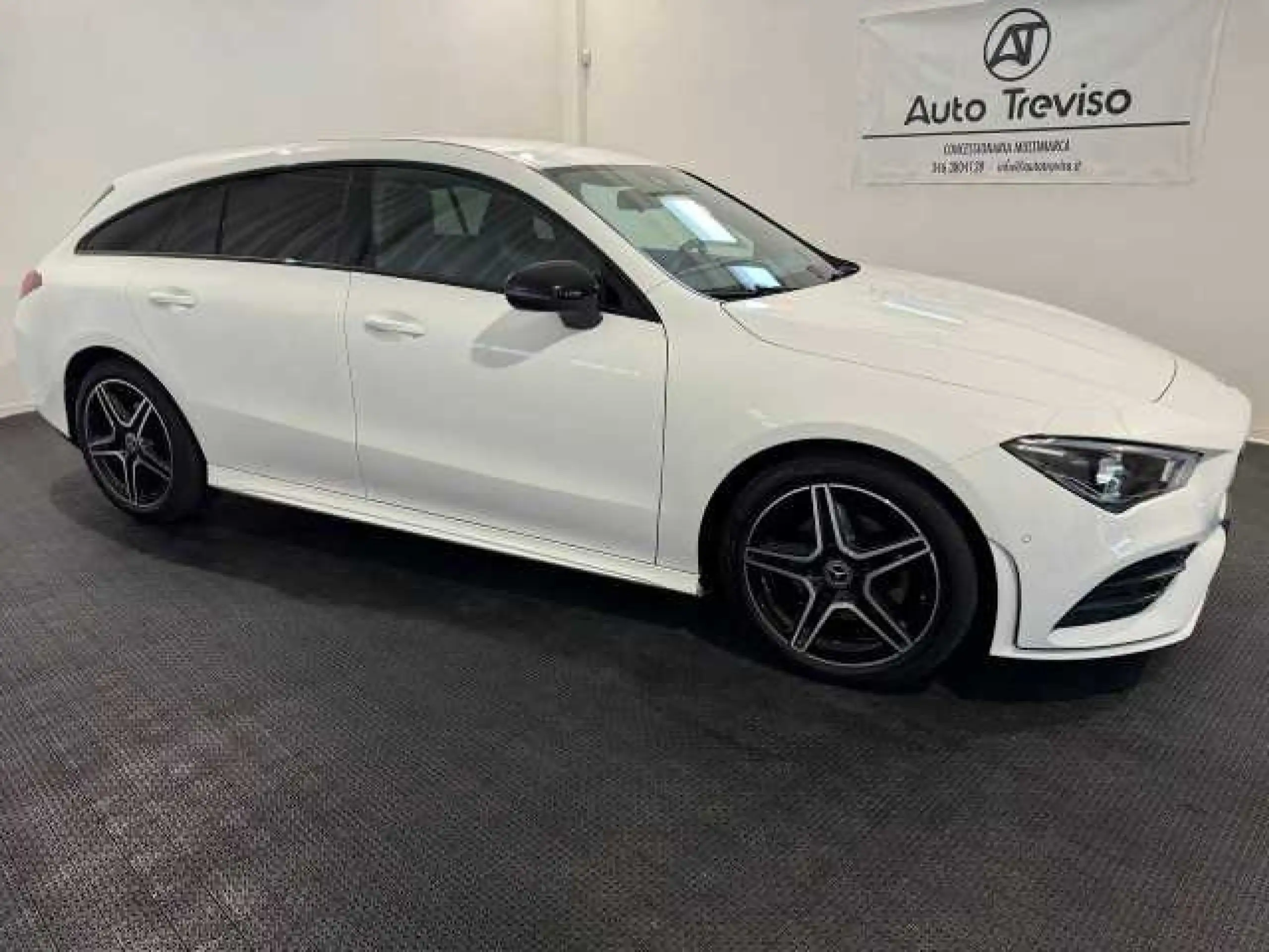 Mercedes-Benz - CLA 200