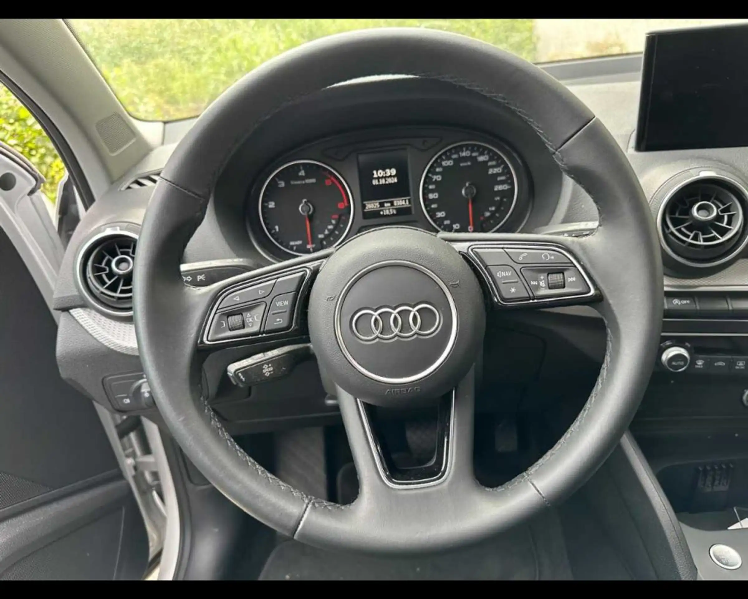 Audi - Q2