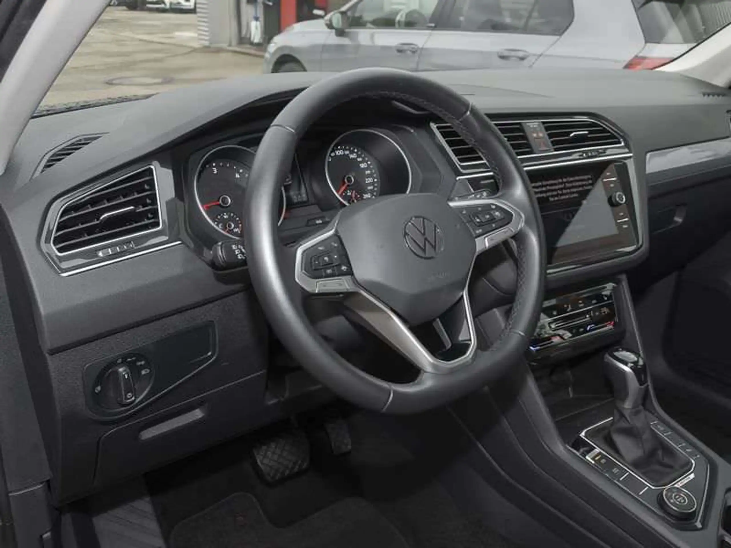 Volkswagen - Tiguan