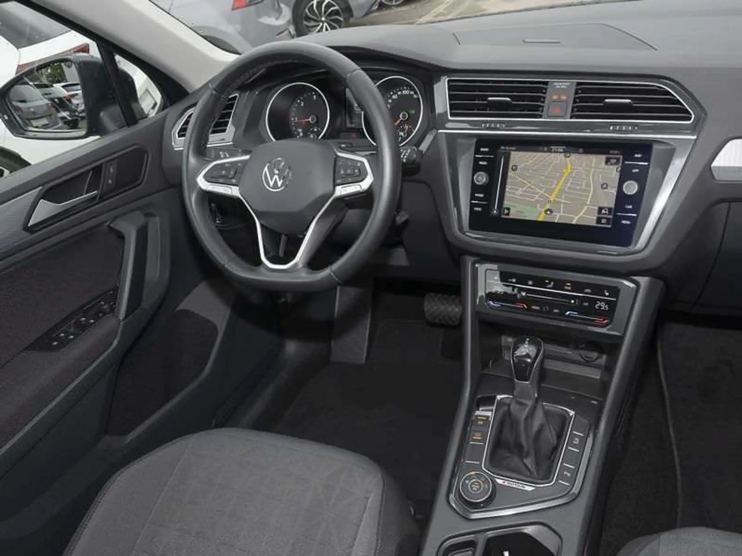 Volkswagen - Tiguan