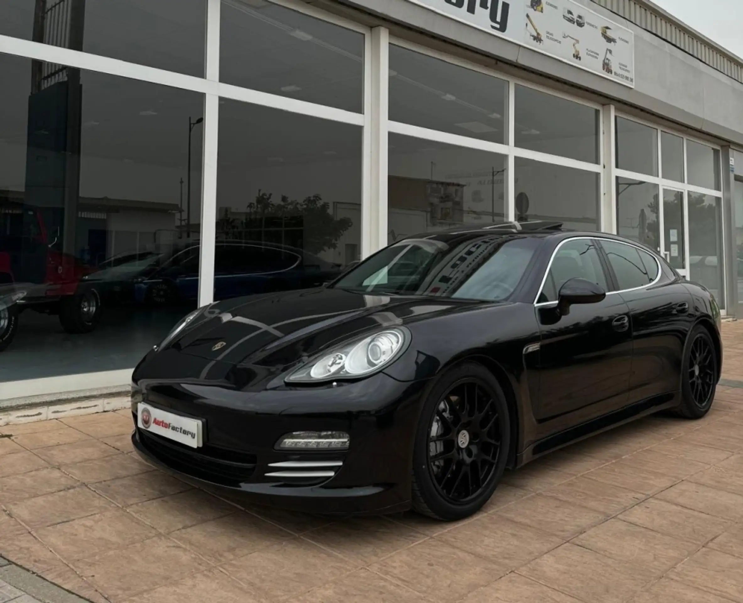 Porsche - Panamera