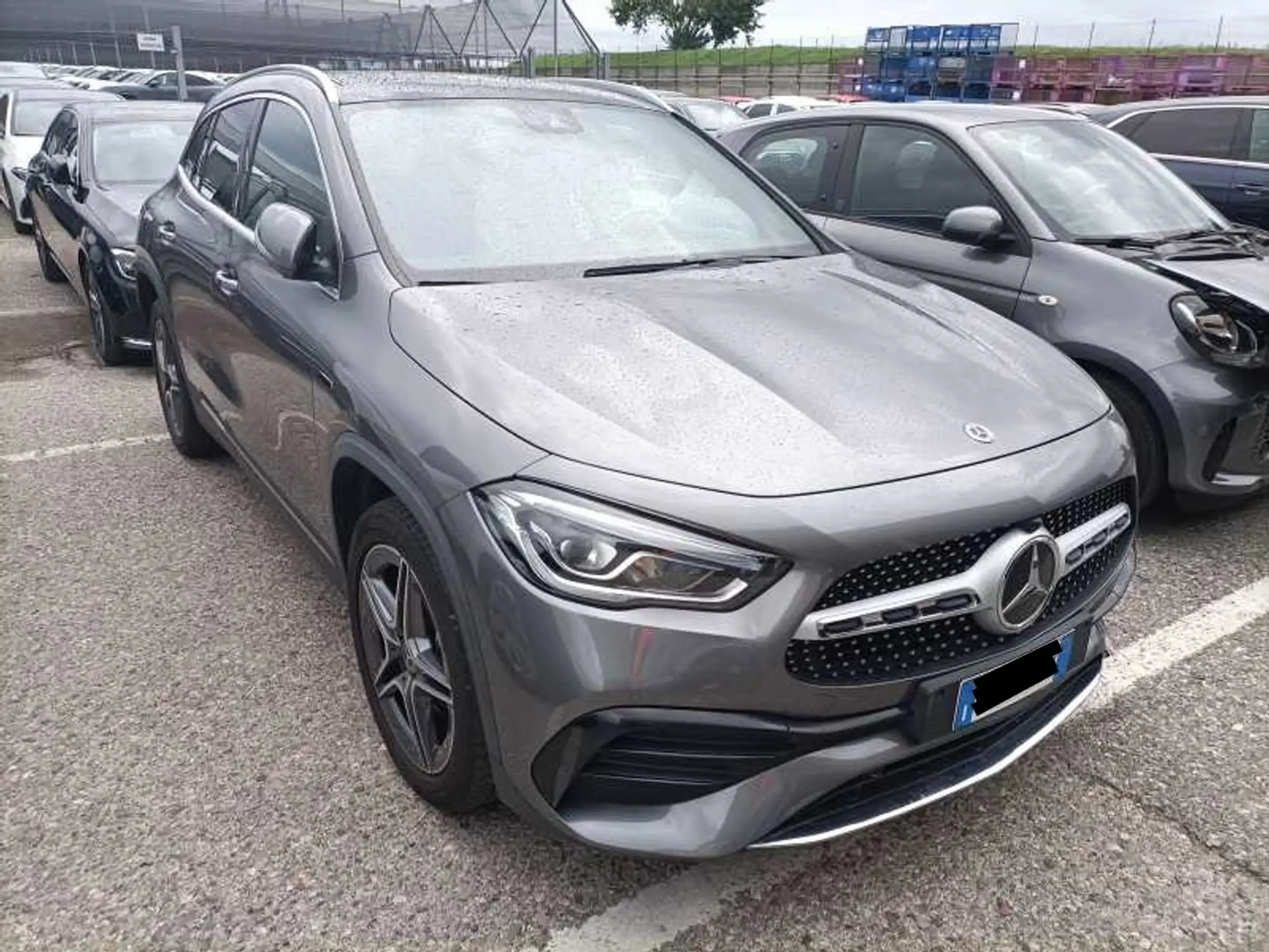 Mercedes-Benz - GLA 250