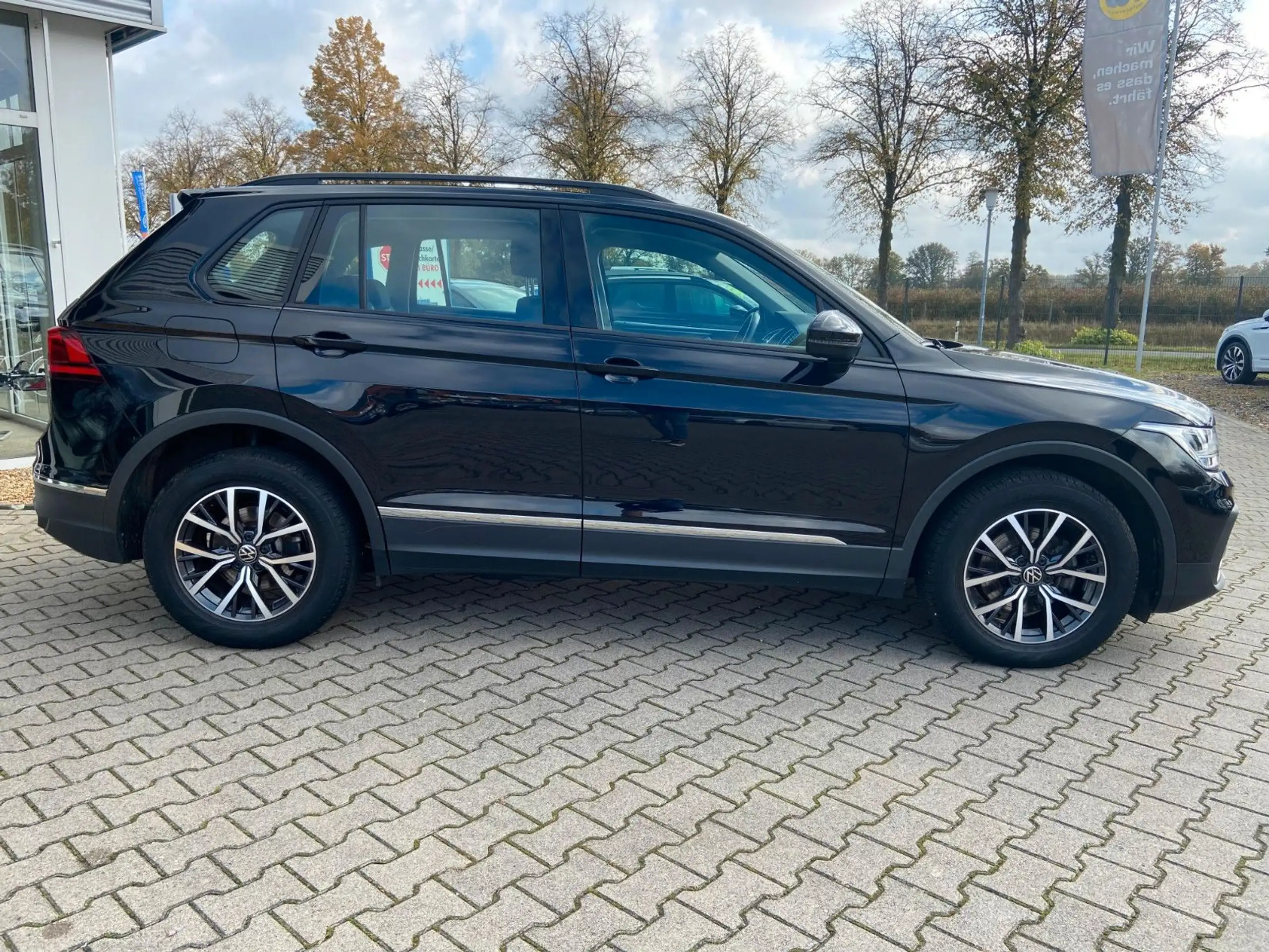 Volkswagen - Tiguan