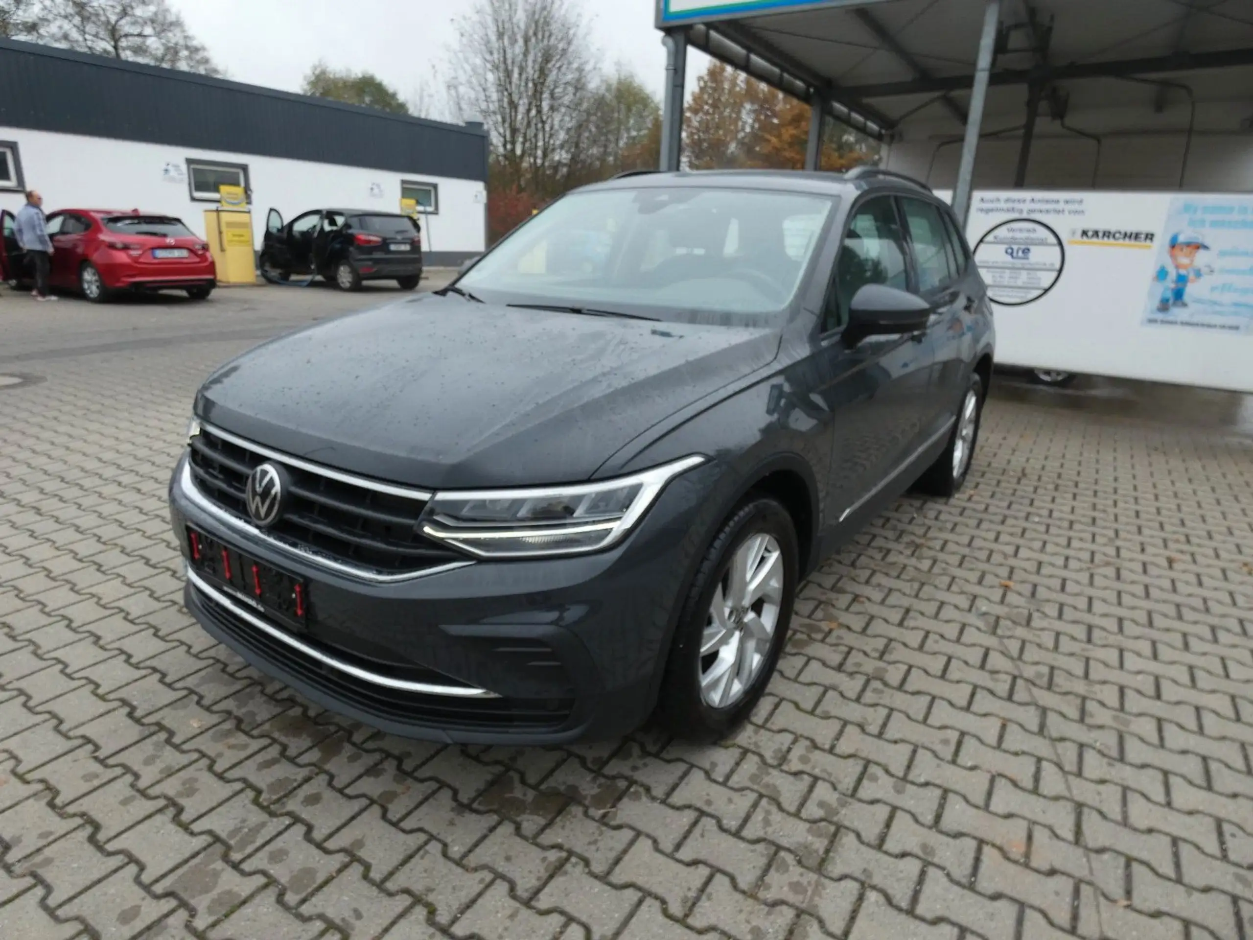 Volkswagen - Tiguan