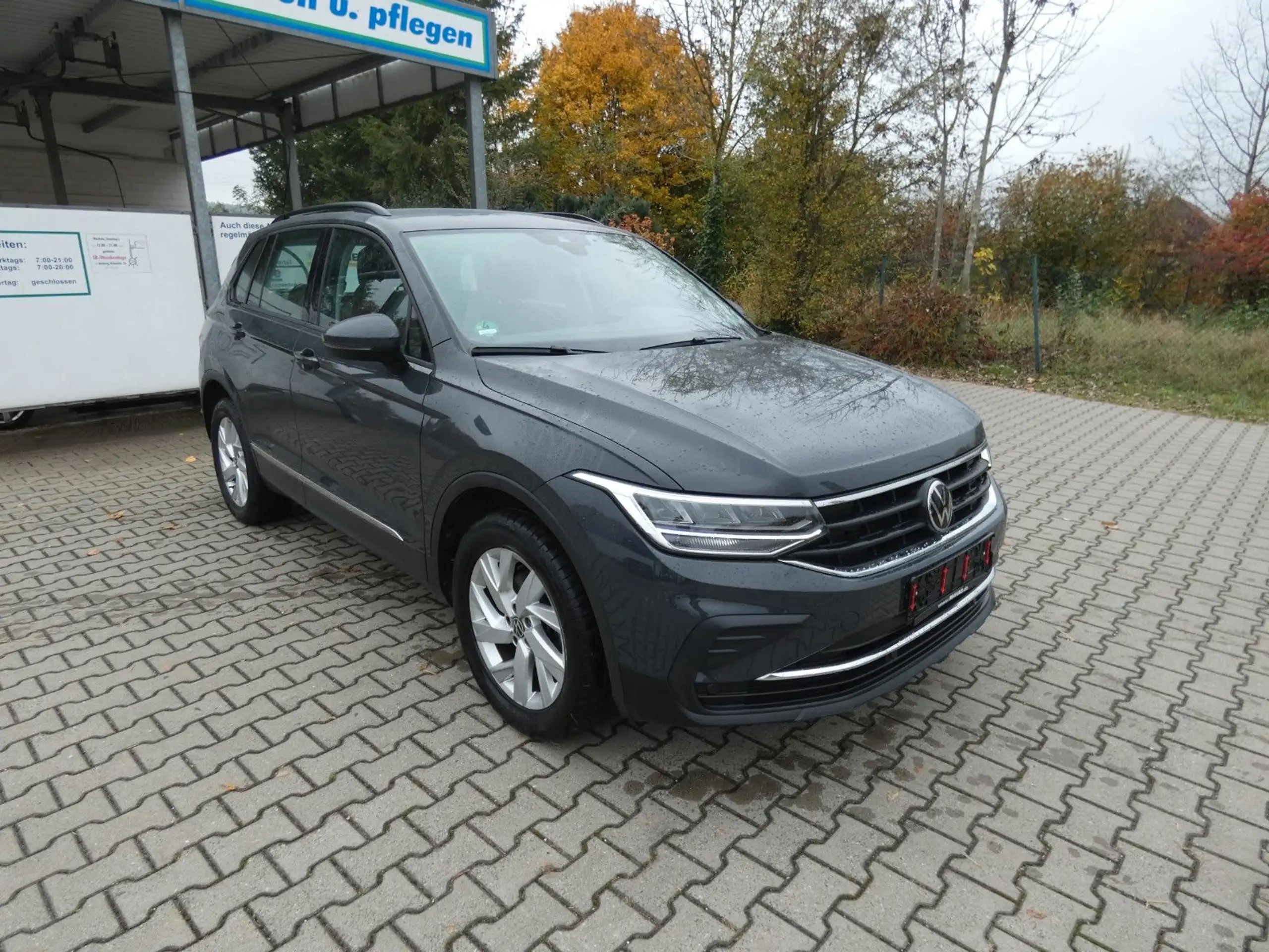 Volkswagen - Tiguan