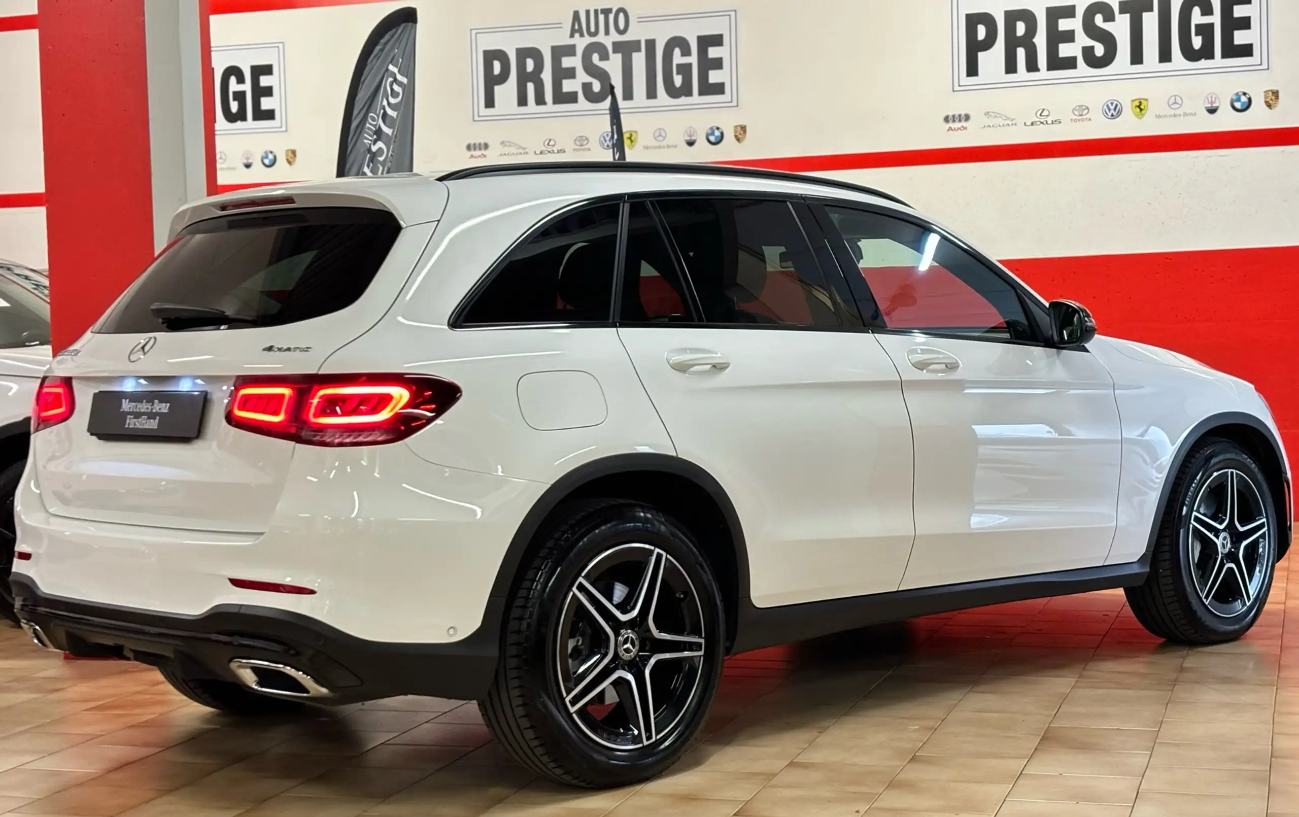 Mercedes-Benz - GLC 300