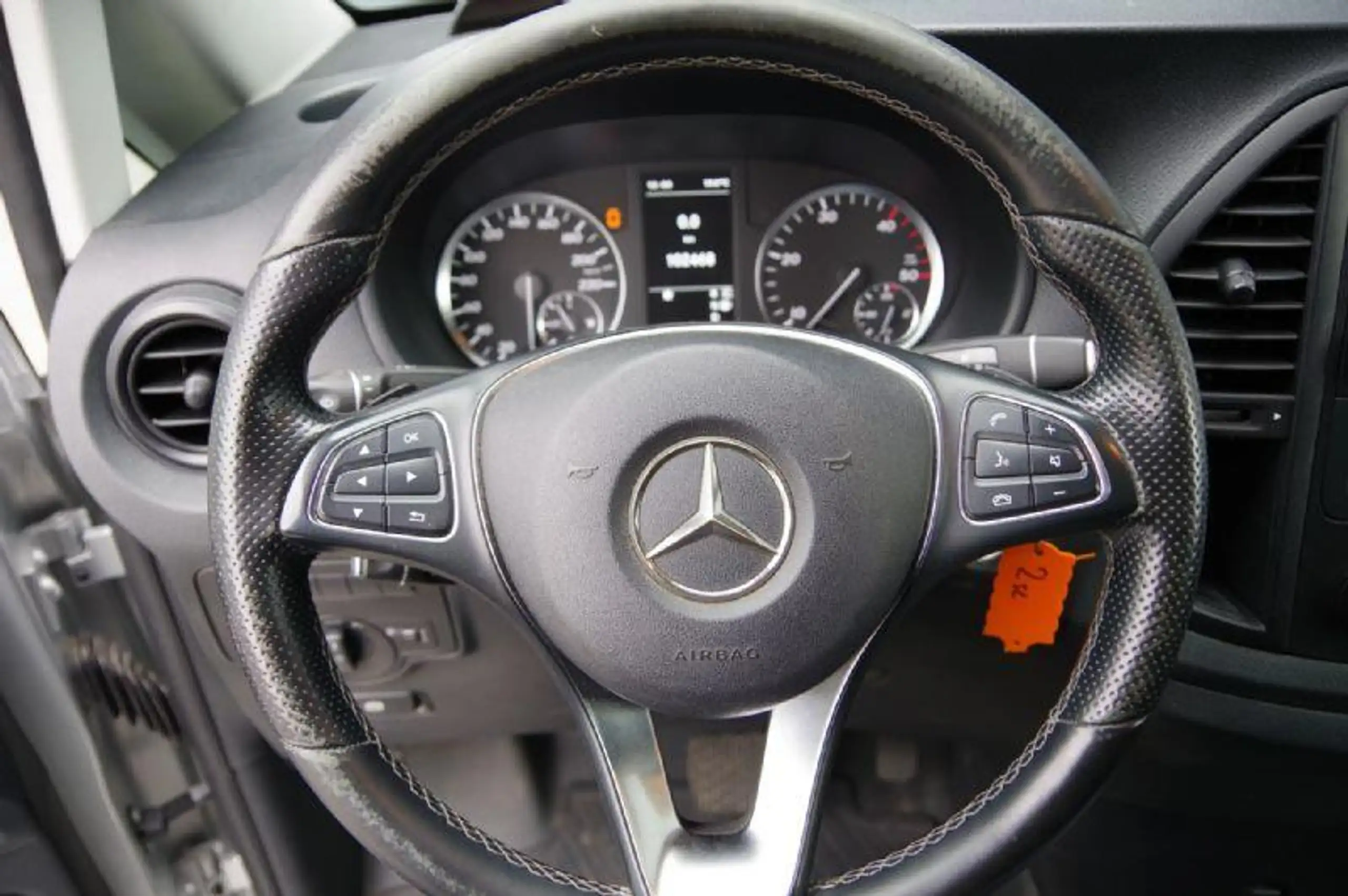 Mercedes-Benz - Vito