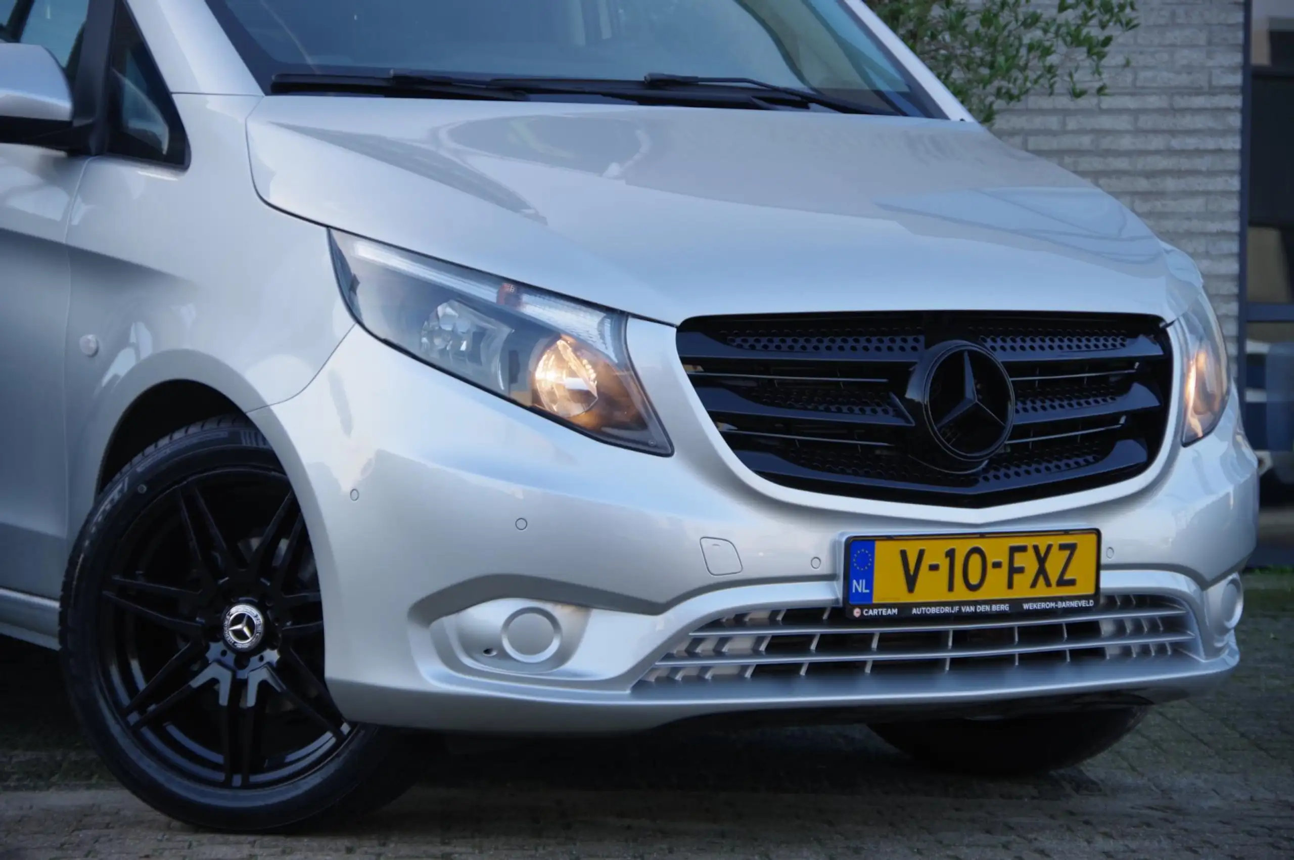 Mercedes-Benz - Vito