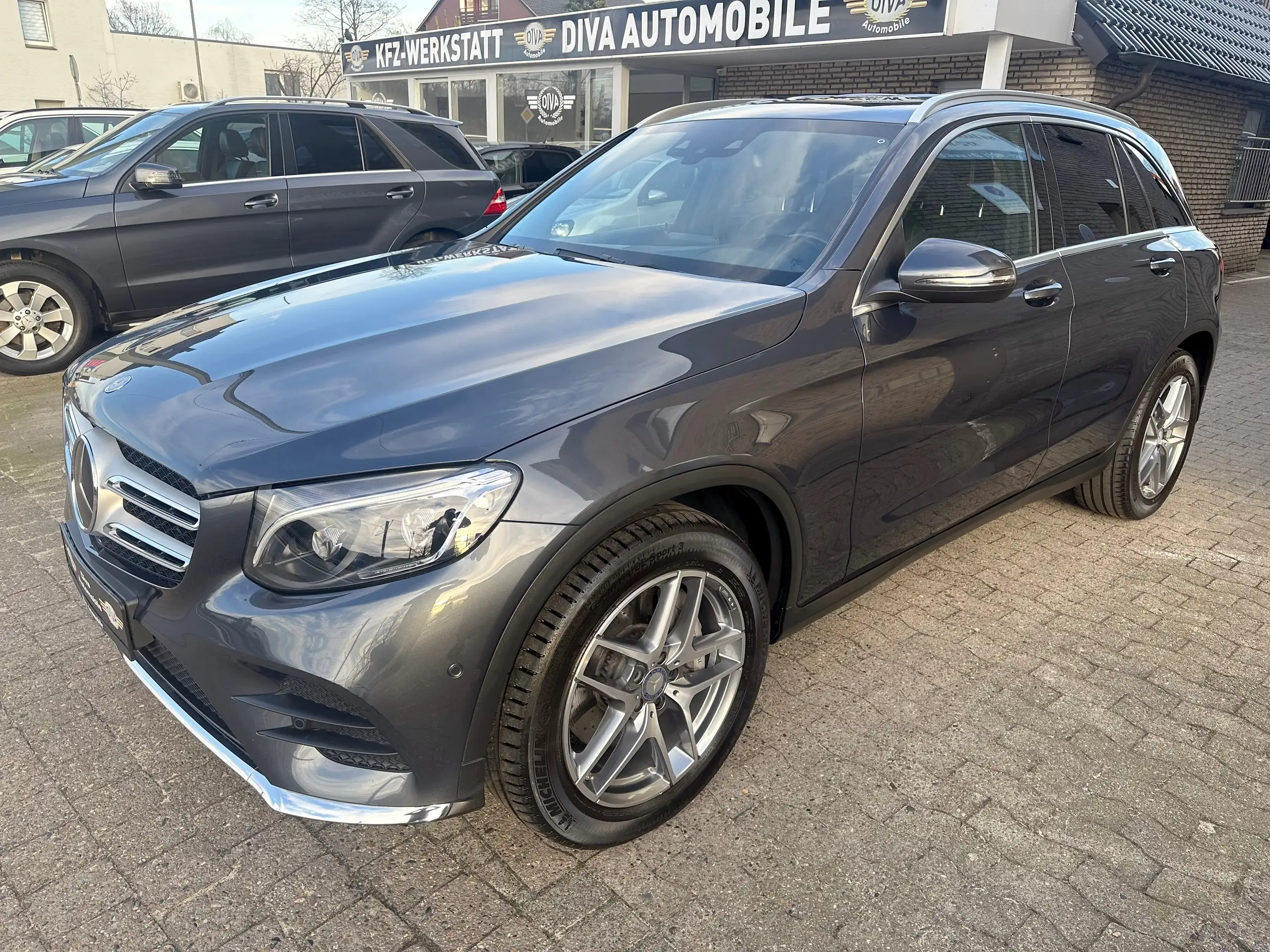 Mercedes-Benz - GLC 250