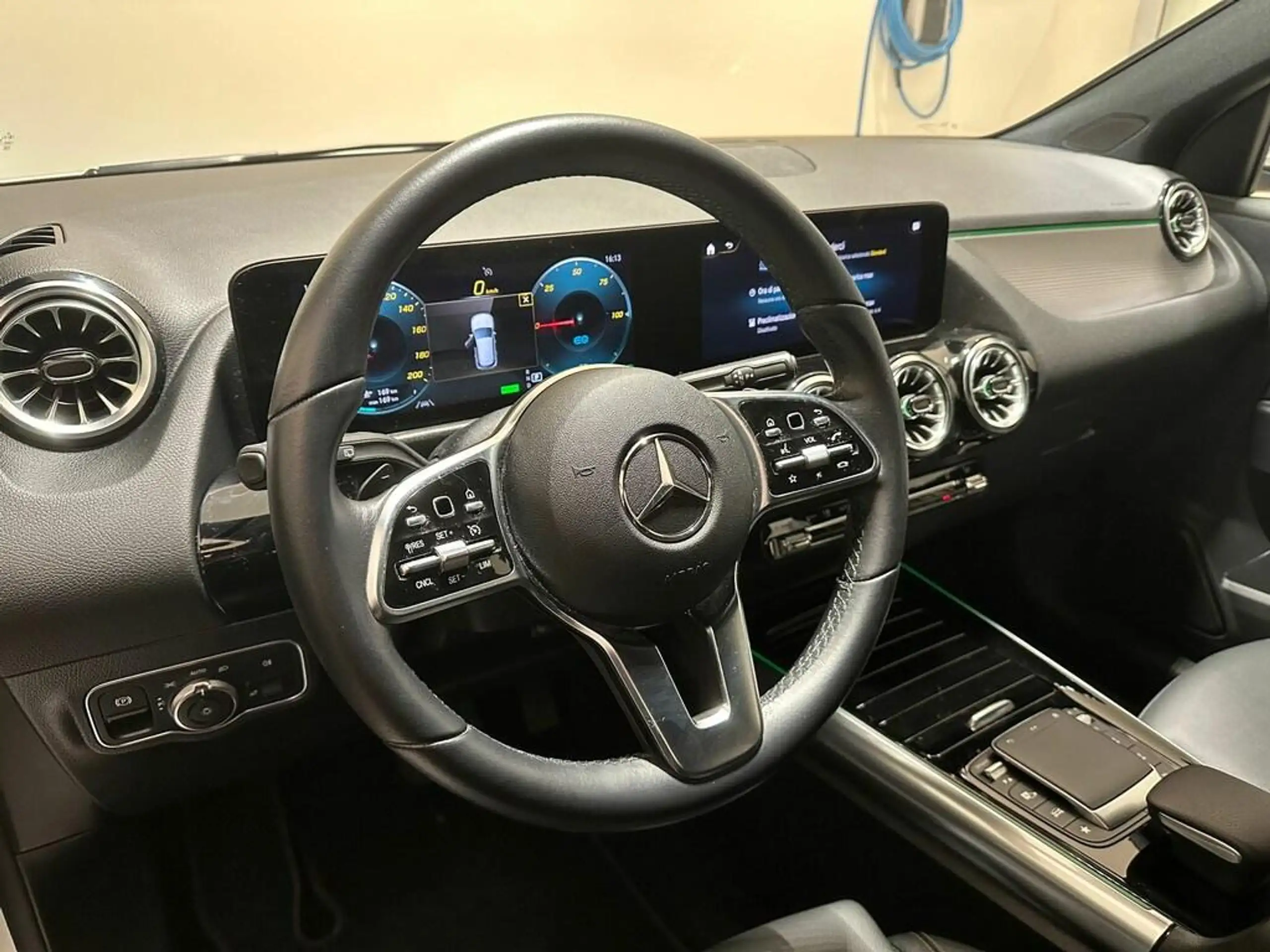 Mercedes-Benz - E 250