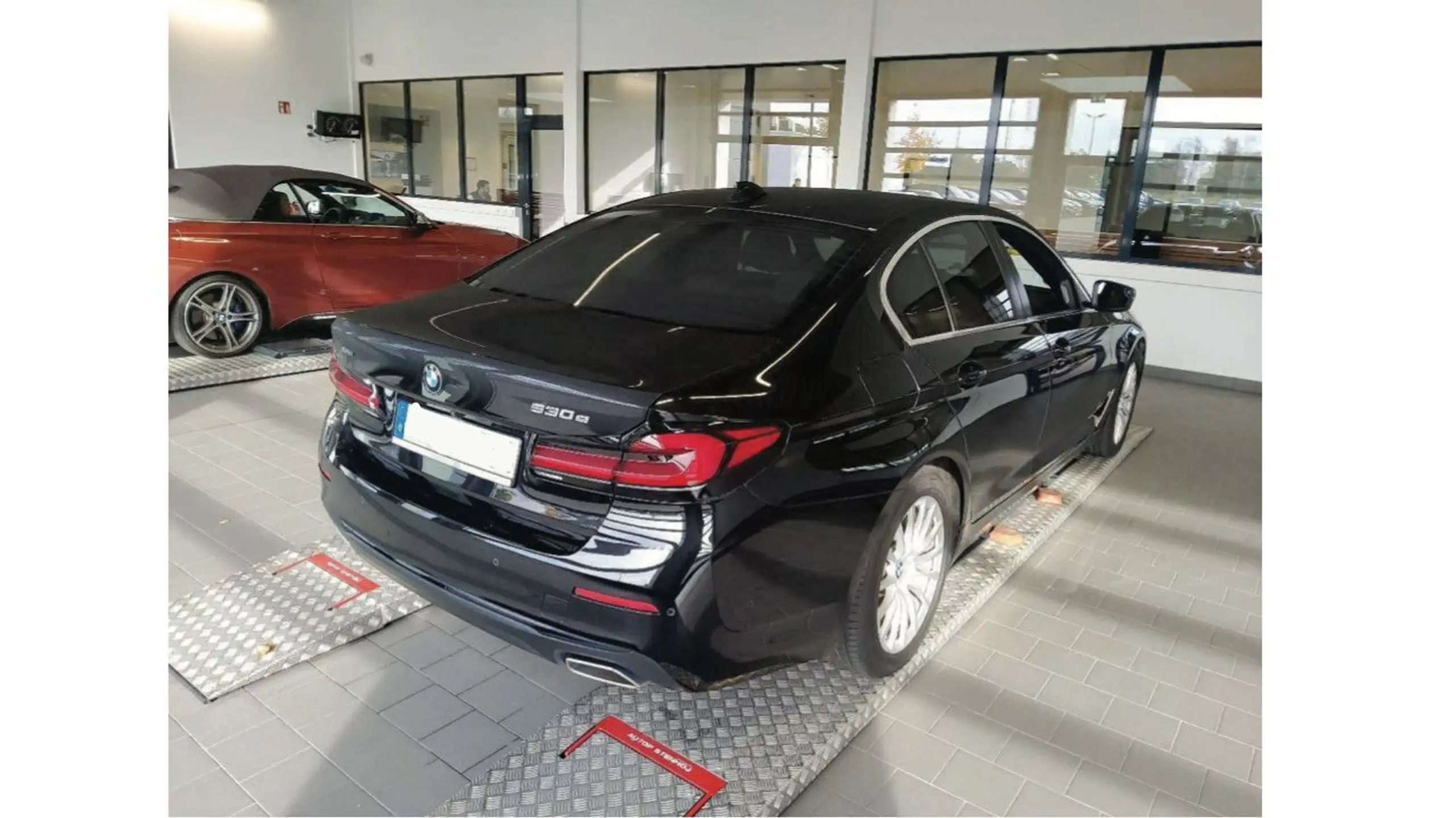 BMW - 530