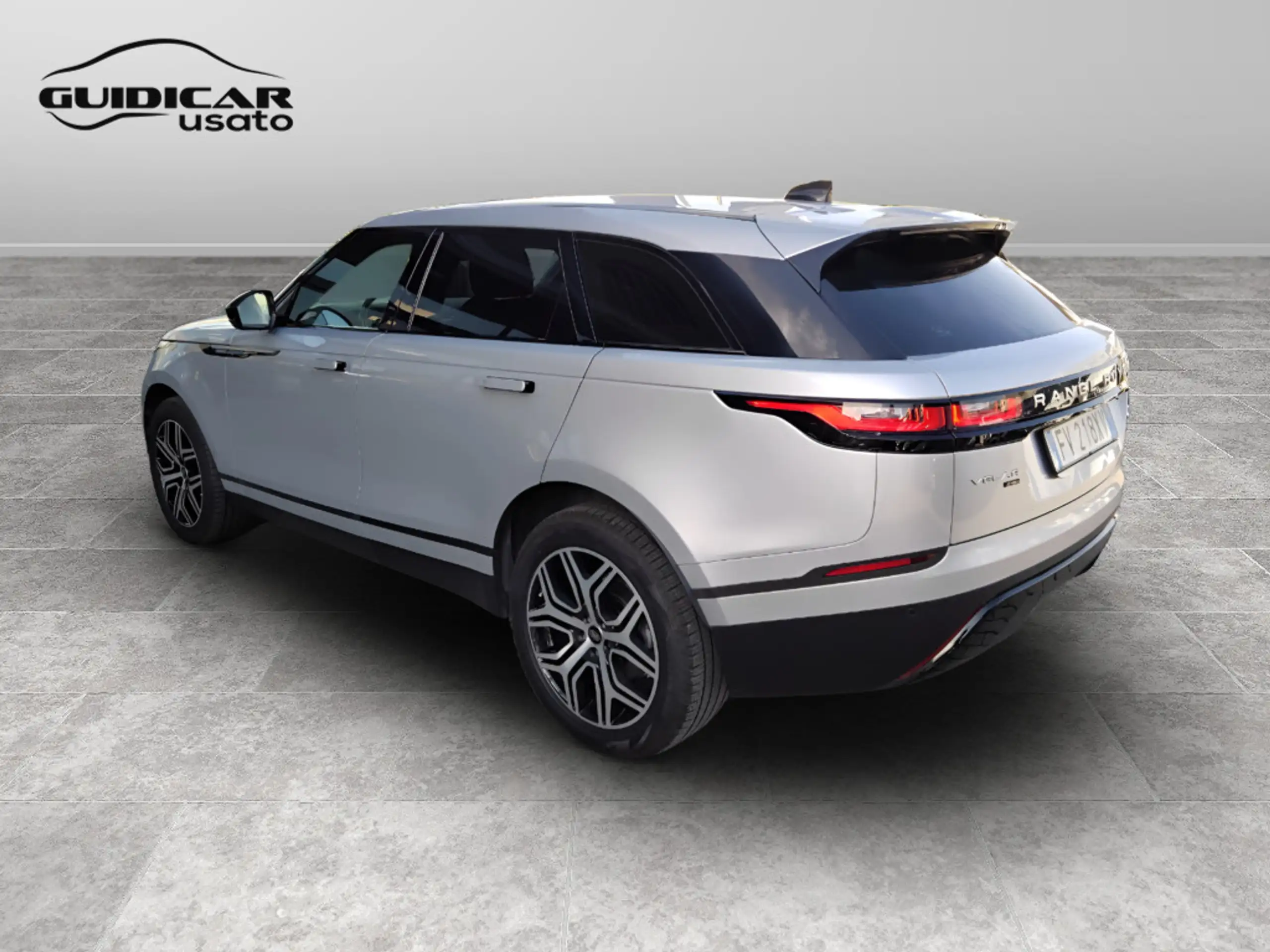 Land Rover - Range Rover Velar