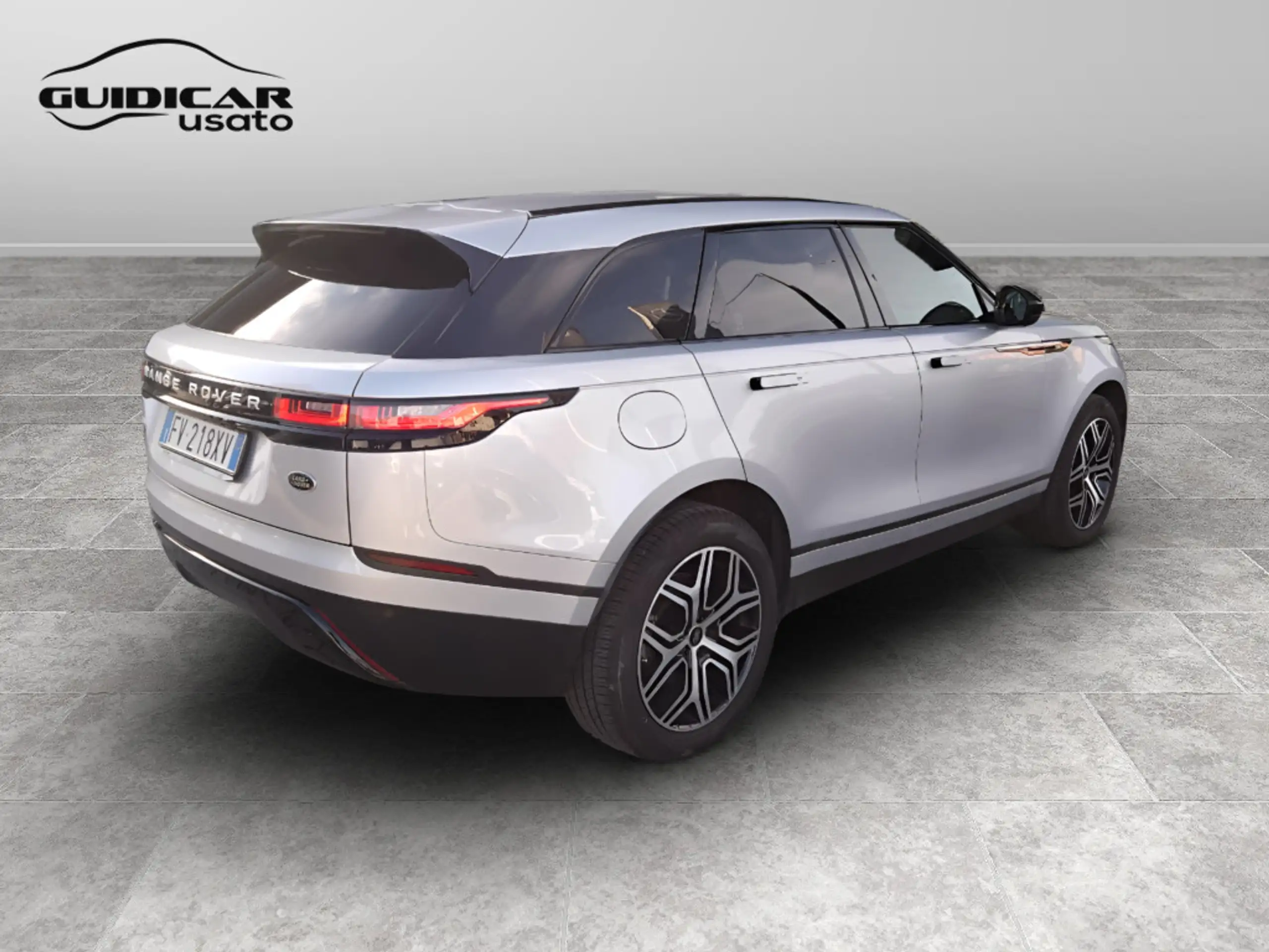 Land Rover - Range Rover Velar