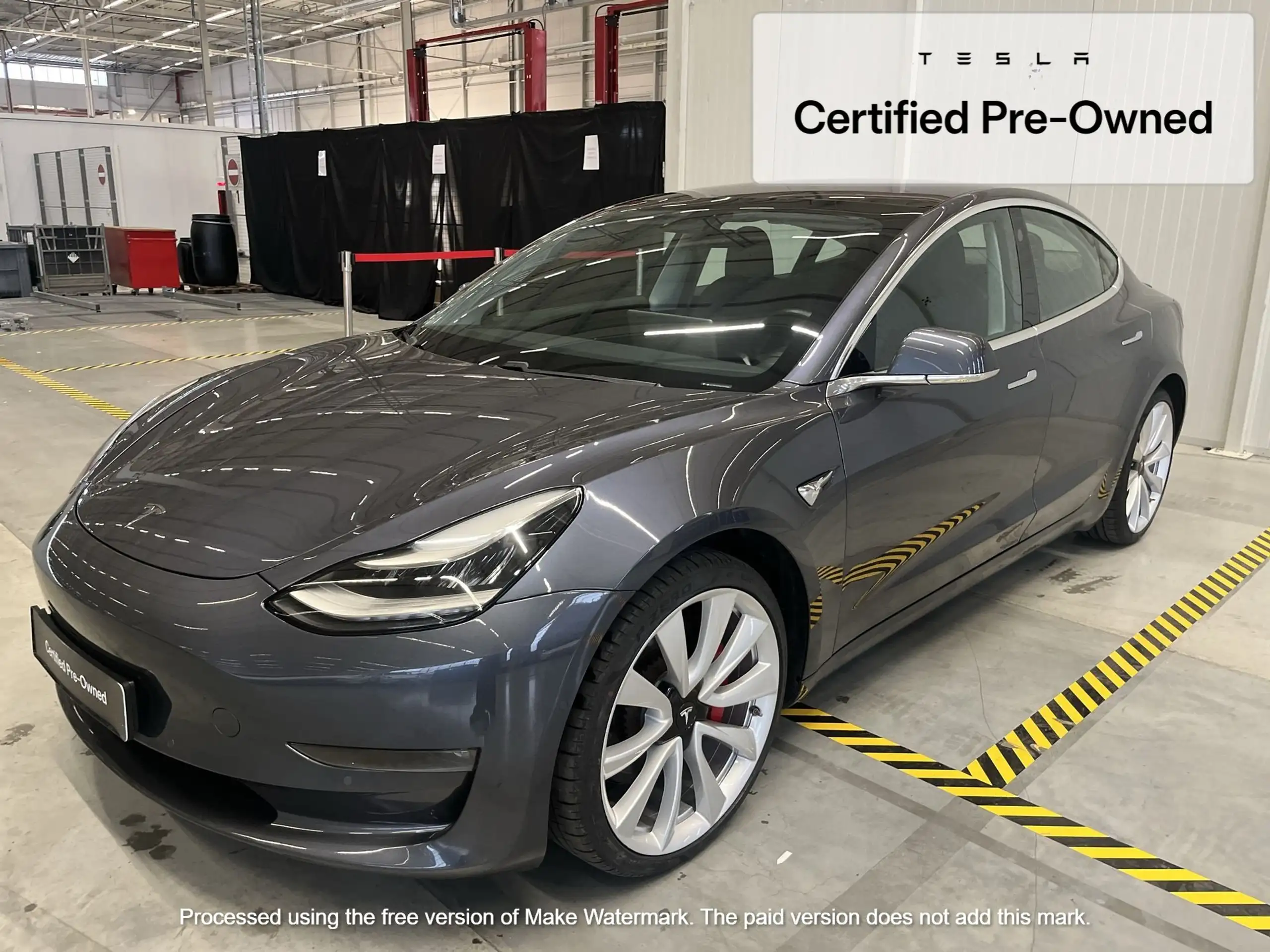 Tesla - Model 3