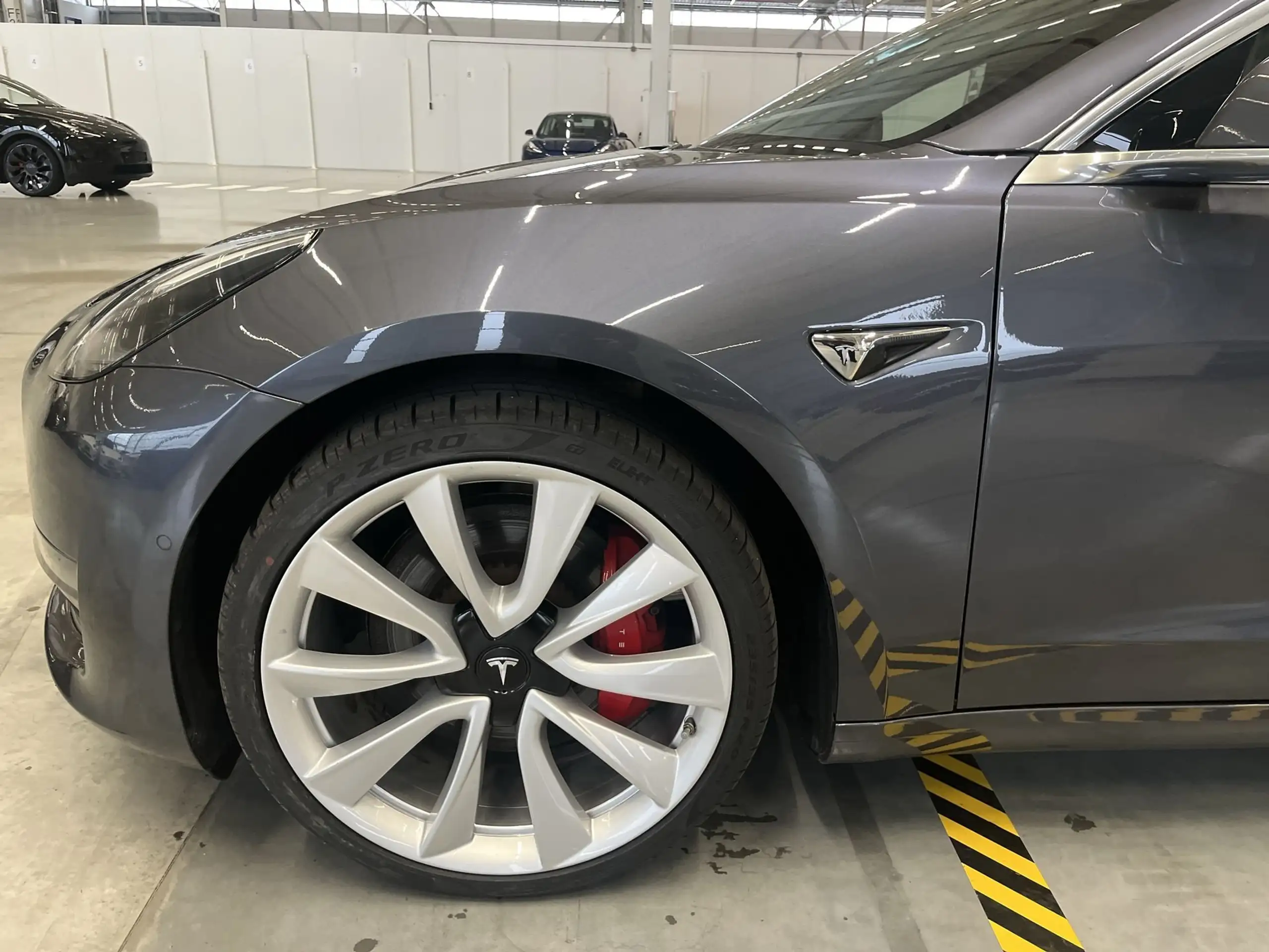 Tesla - Model 3