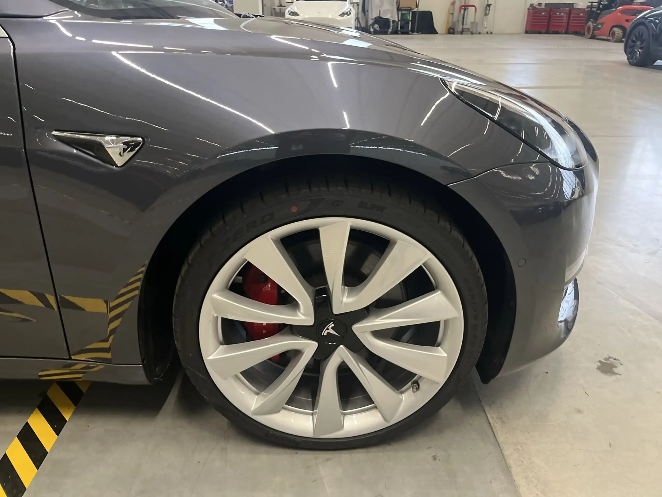 Tesla - Model 3