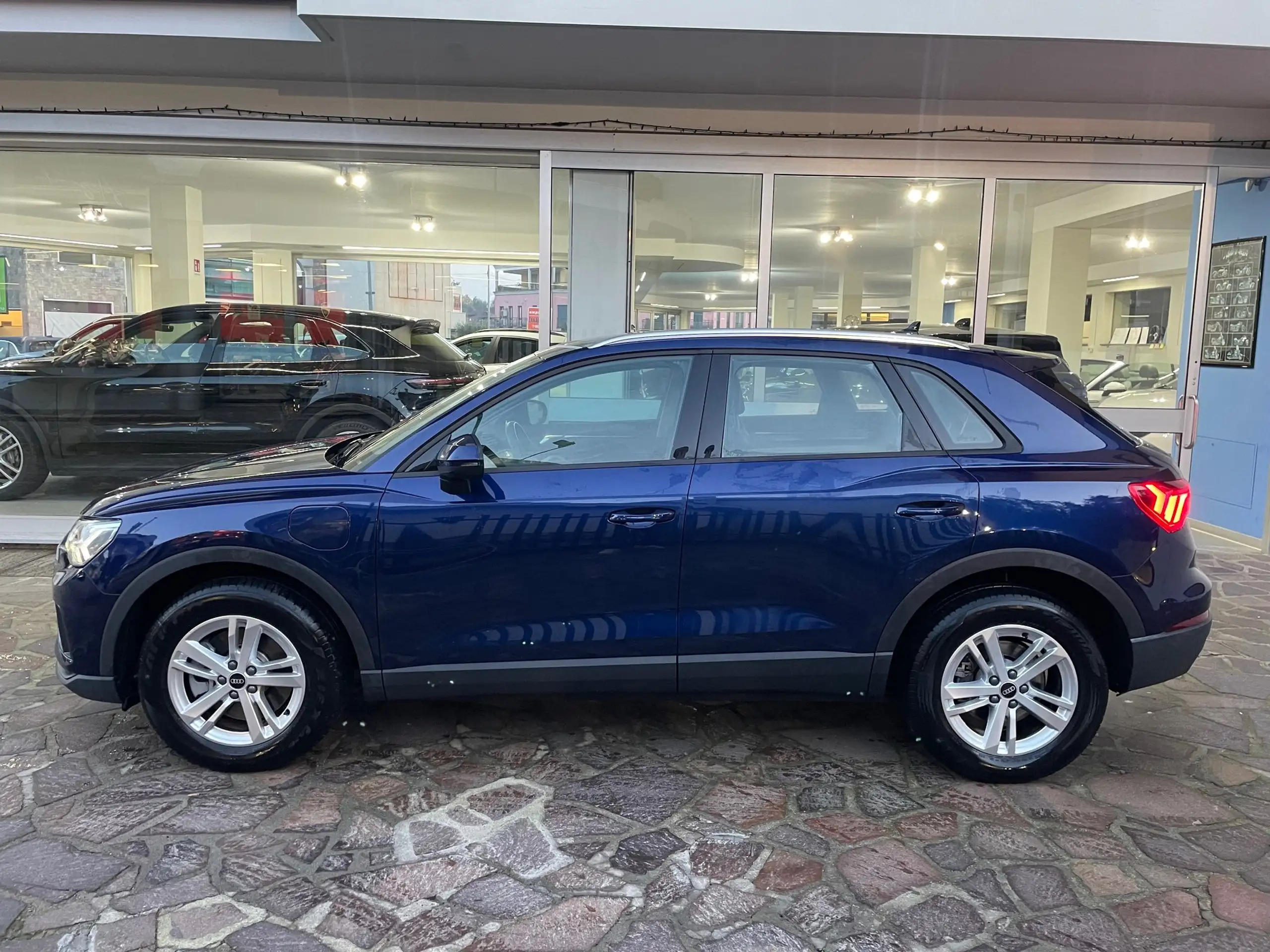 Audi - Q3