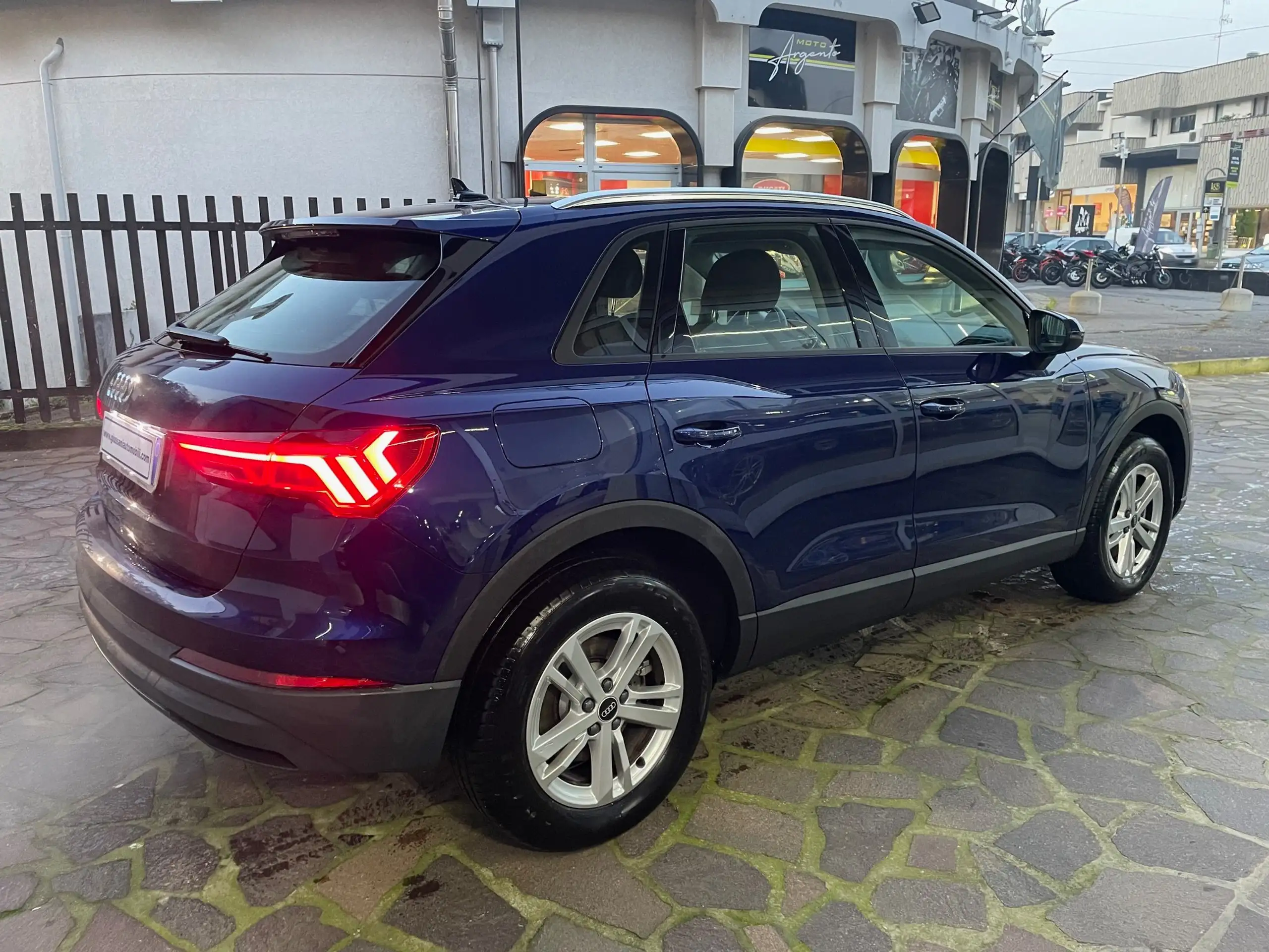 Audi - Q3