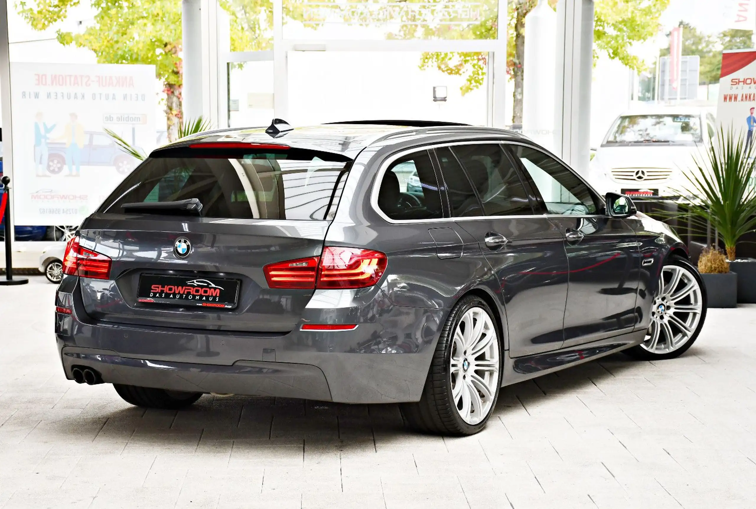 BMW - 530