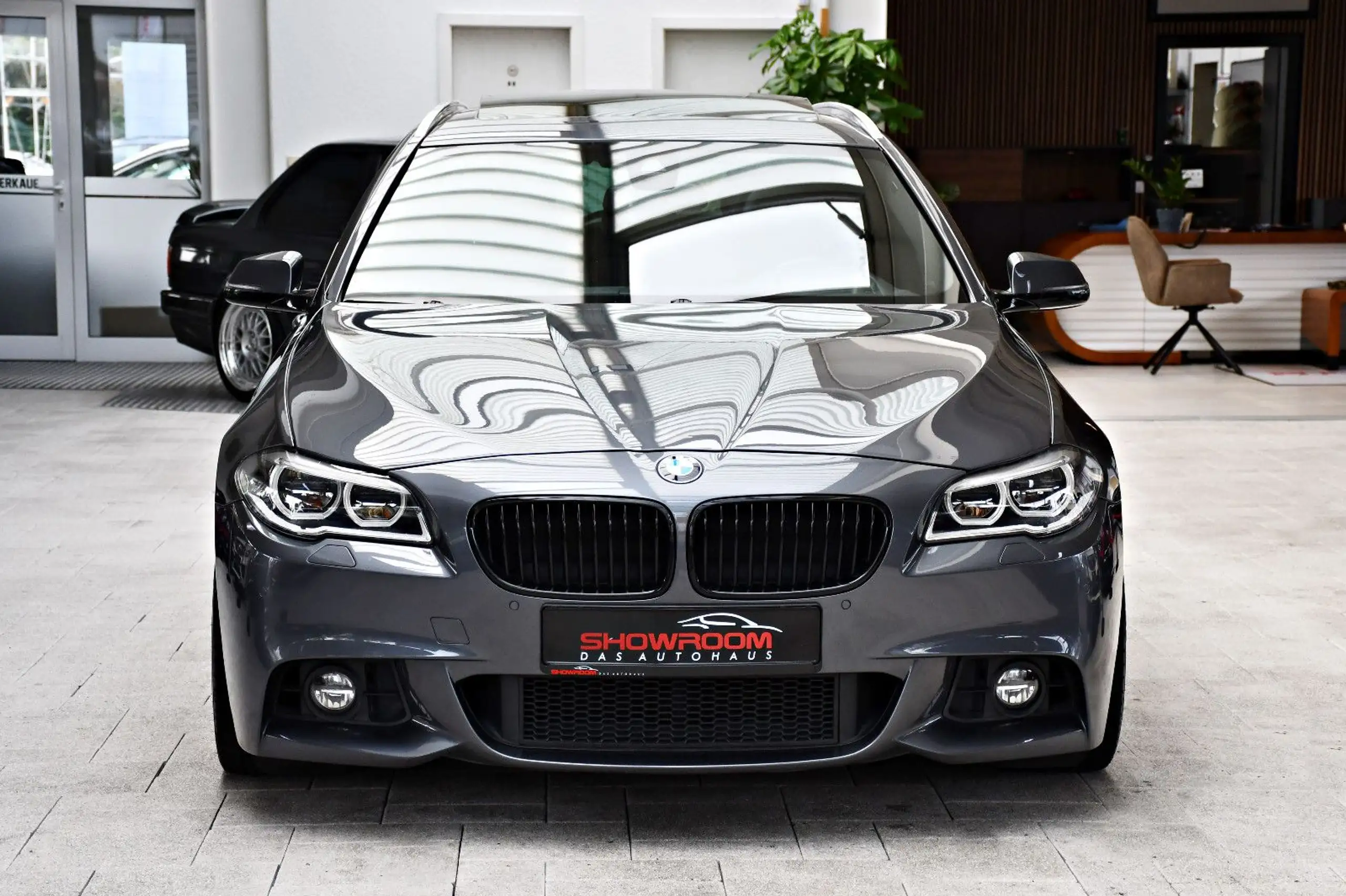 BMW - 530