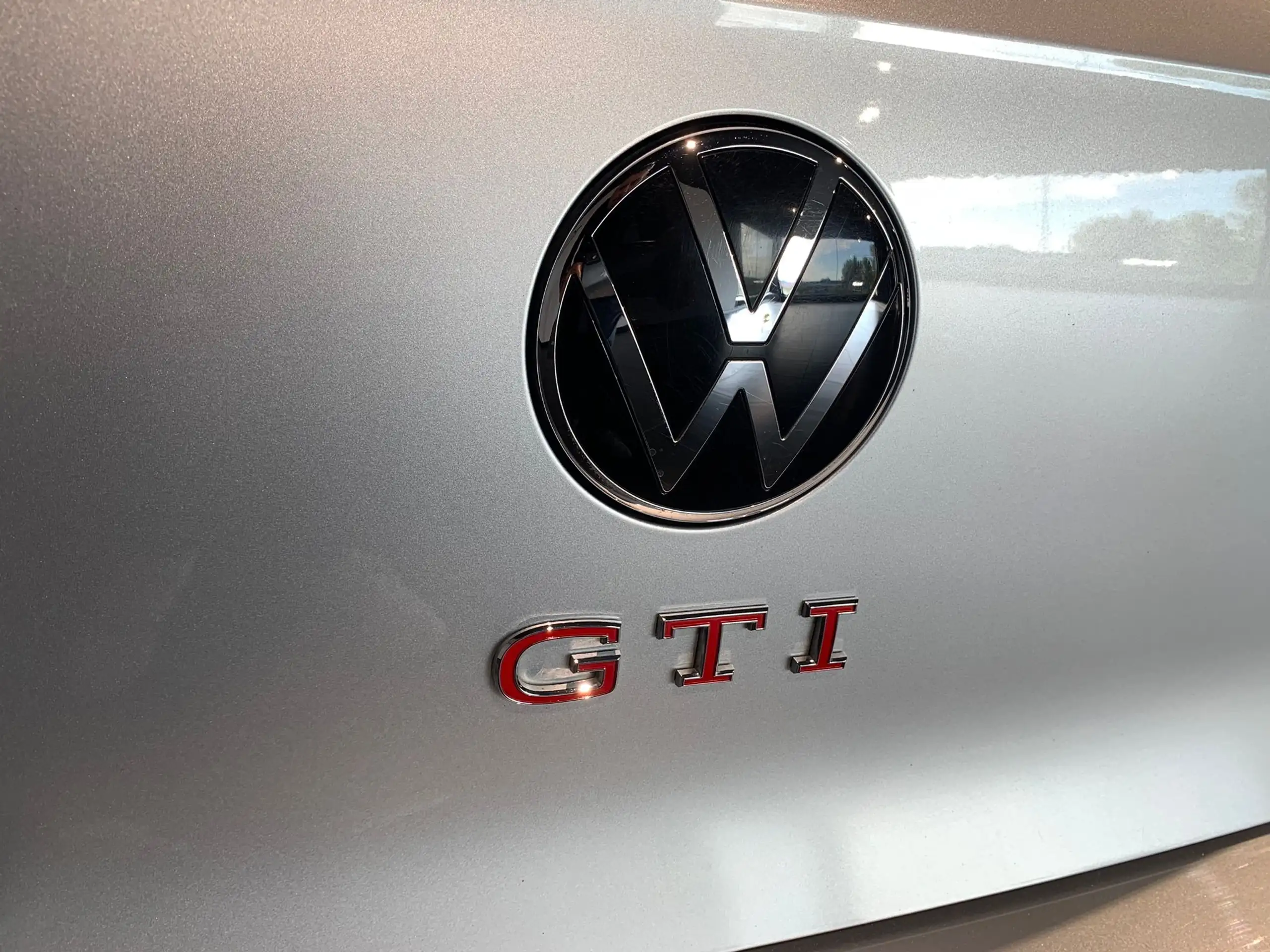 Volkswagen - Golf GTI