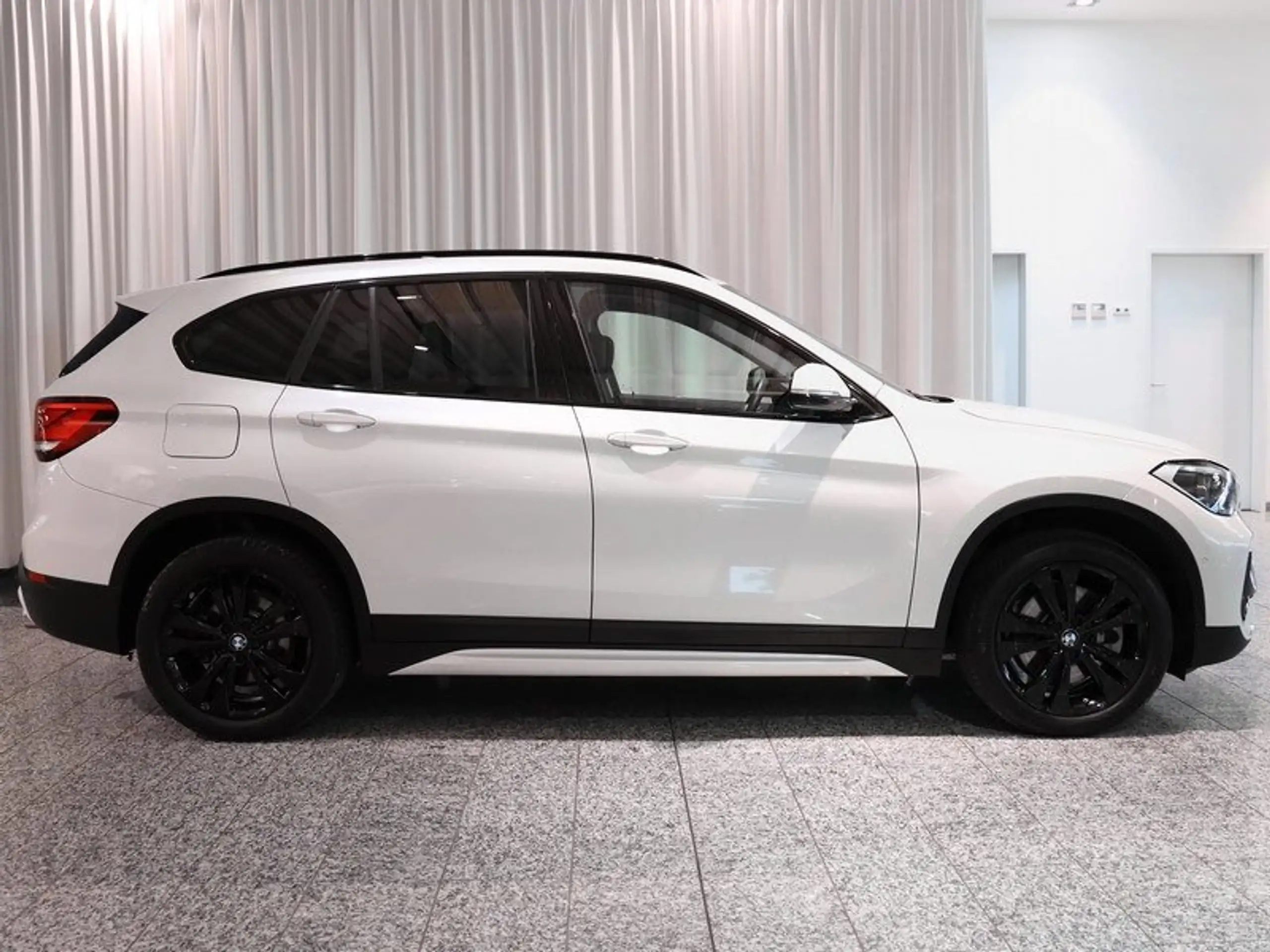 BMW - X1