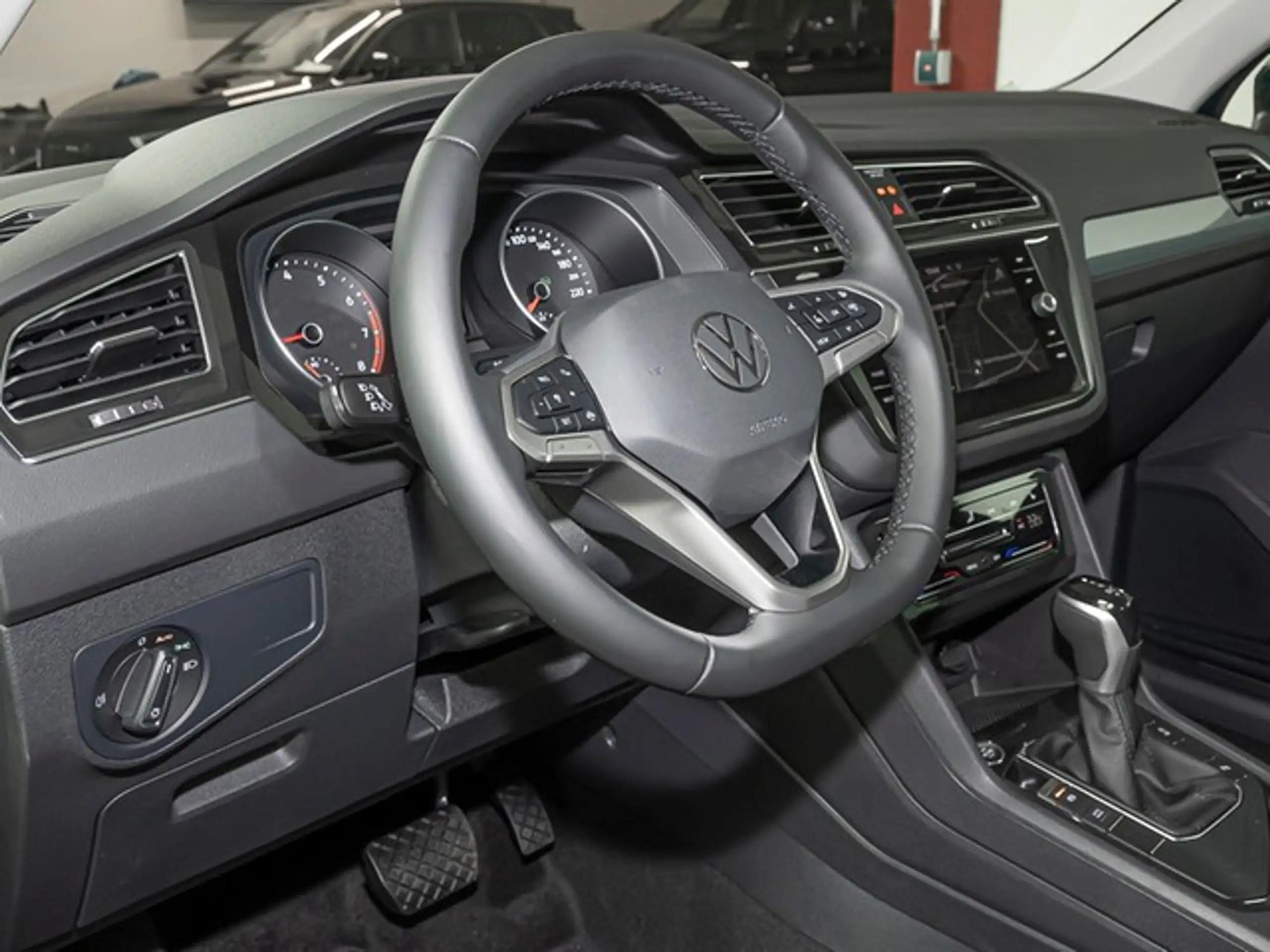 Volkswagen - Tiguan