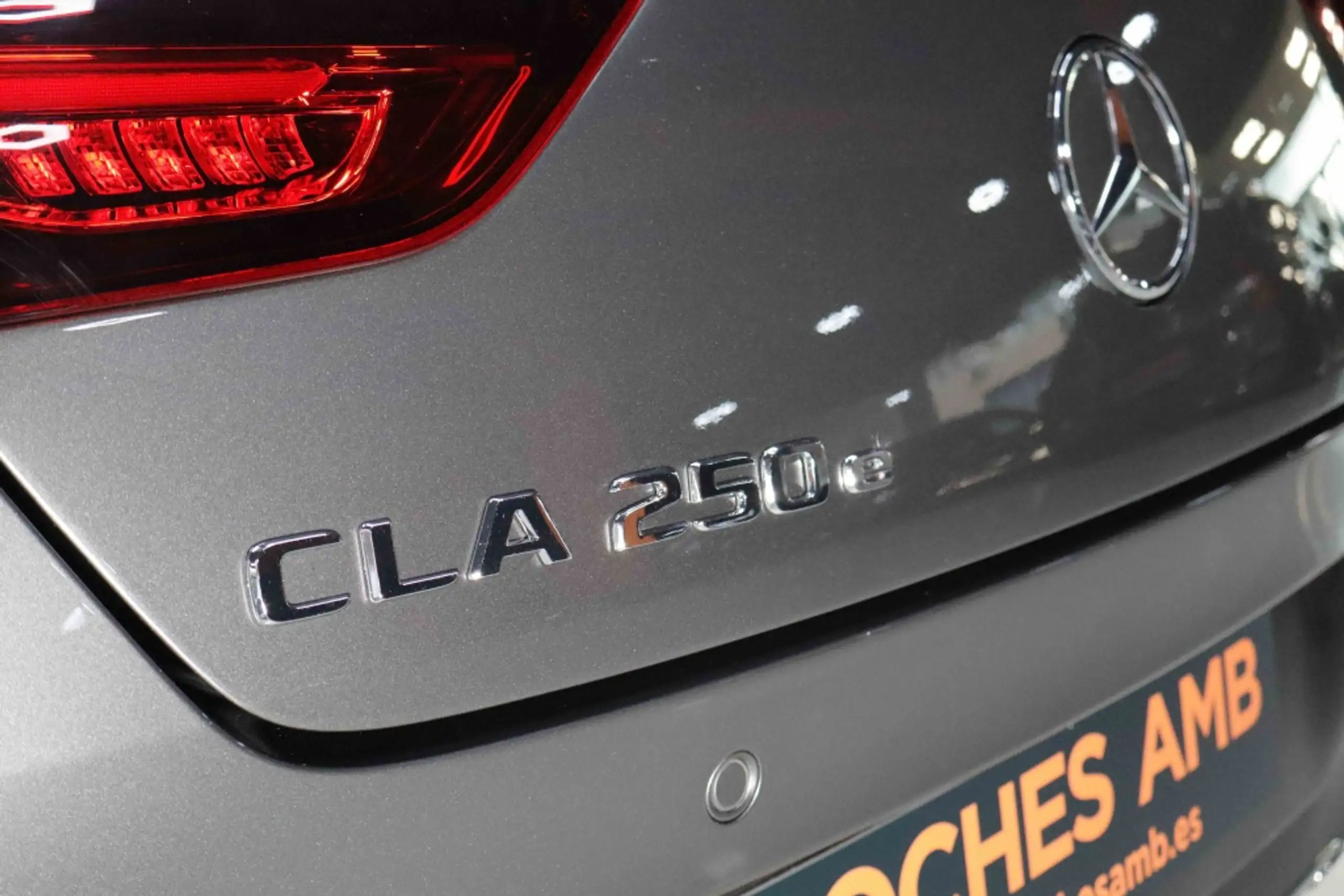 Mercedes-Benz - CLA 250