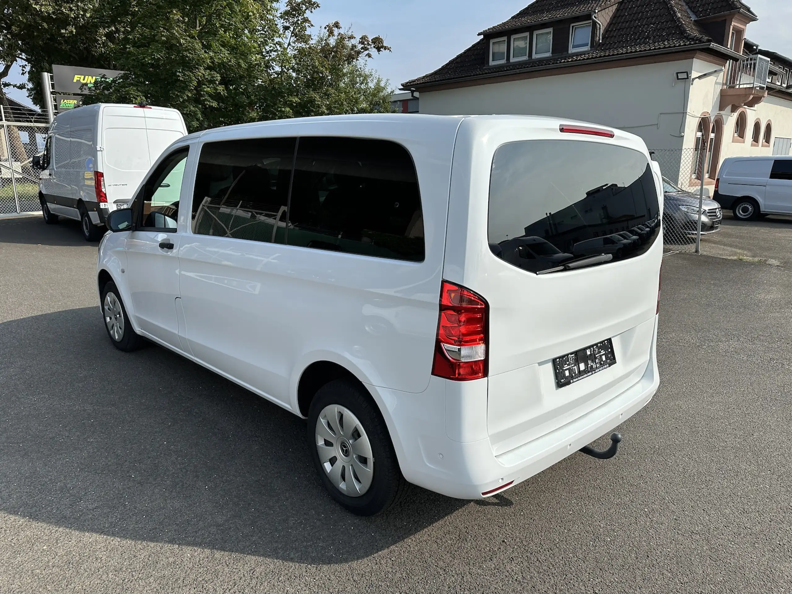 Mercedes-Benz - Vito